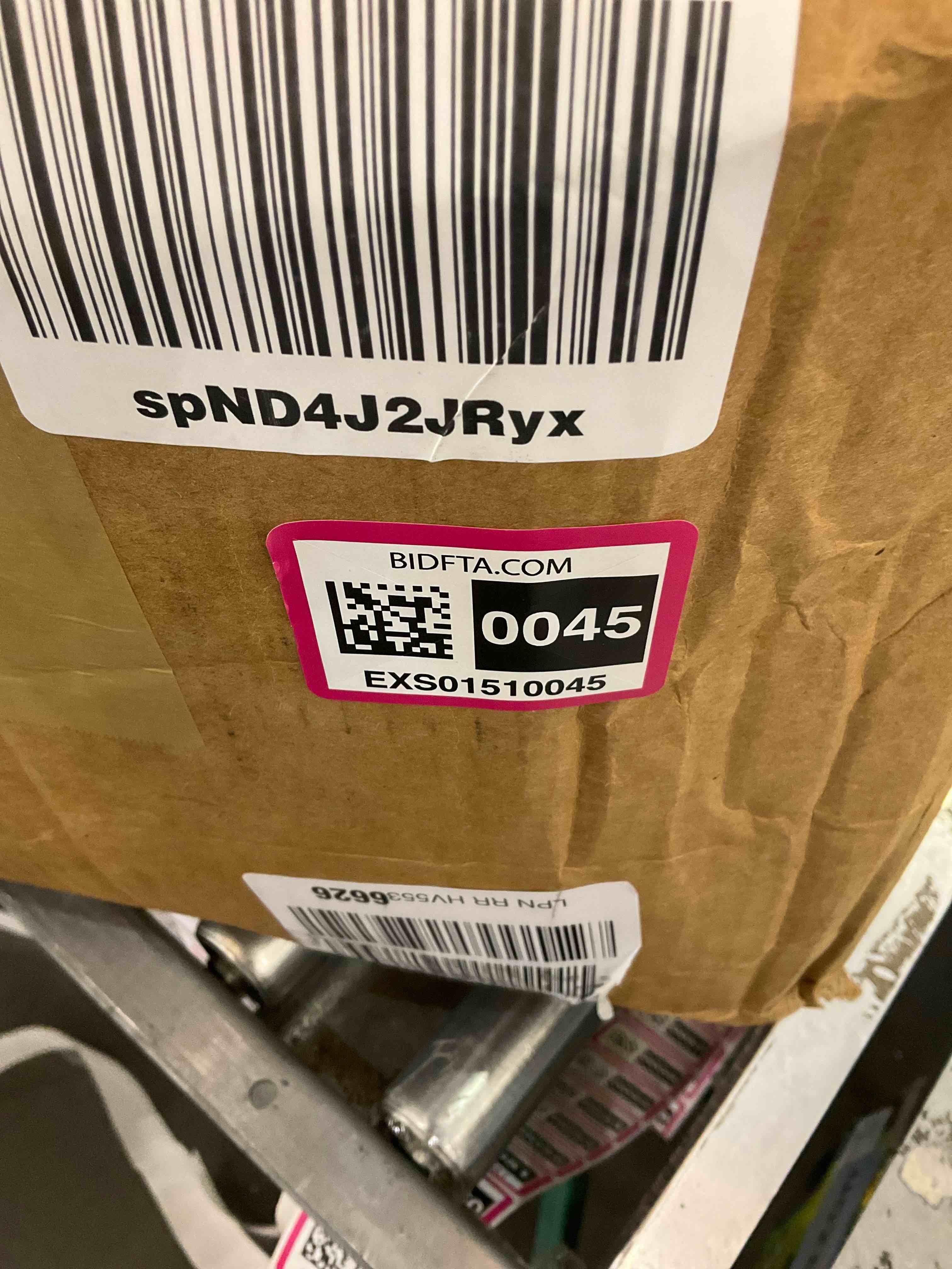 https://s3.amazonaws.com/lotting-images-prod/BargainHunt/EXS01510045_1717436160668.jpeg