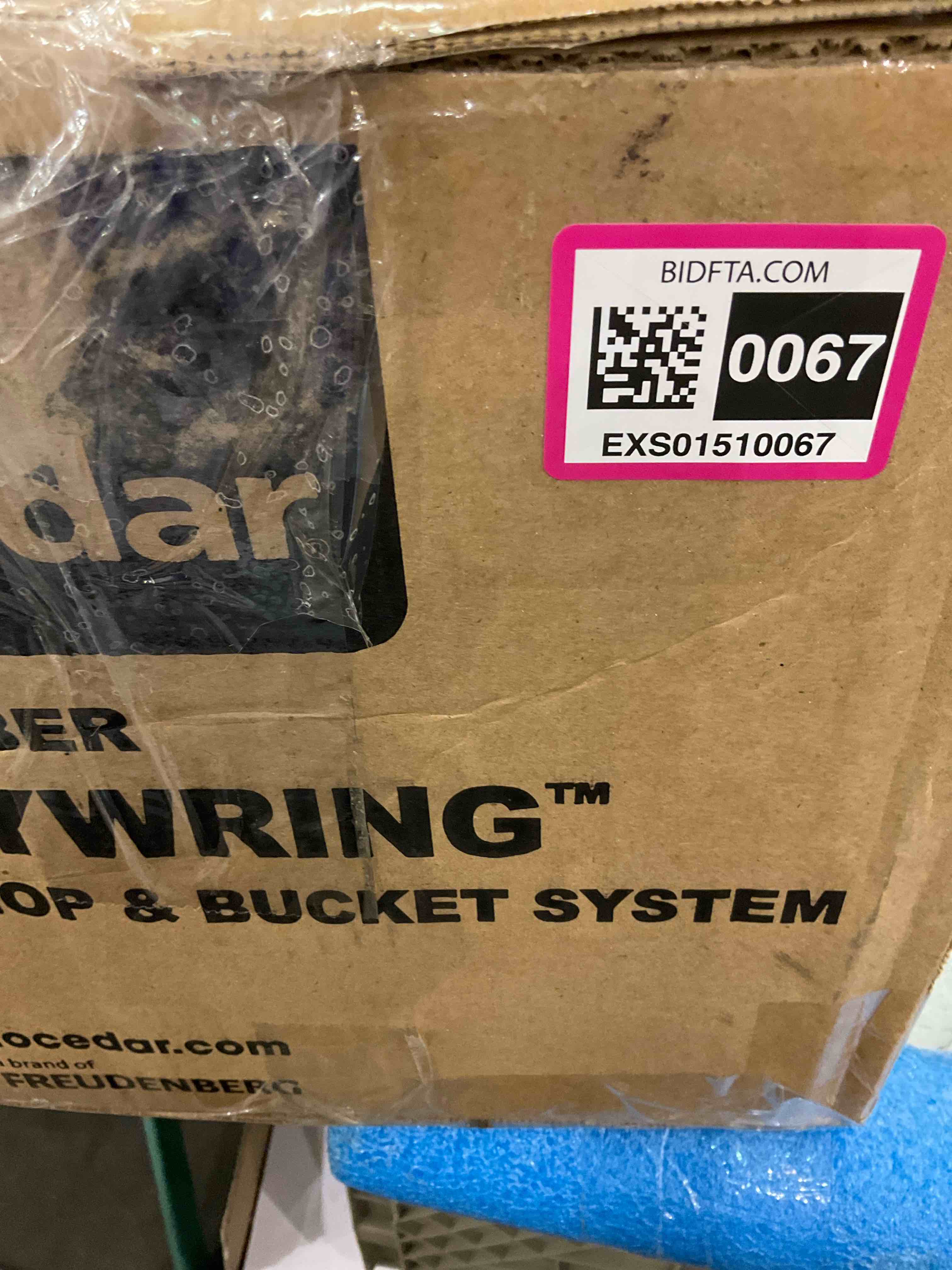 https://s3.amazonaws.com/lotting-images-prod/BargainHunt/EXS01510067_1717440434188.jpeg