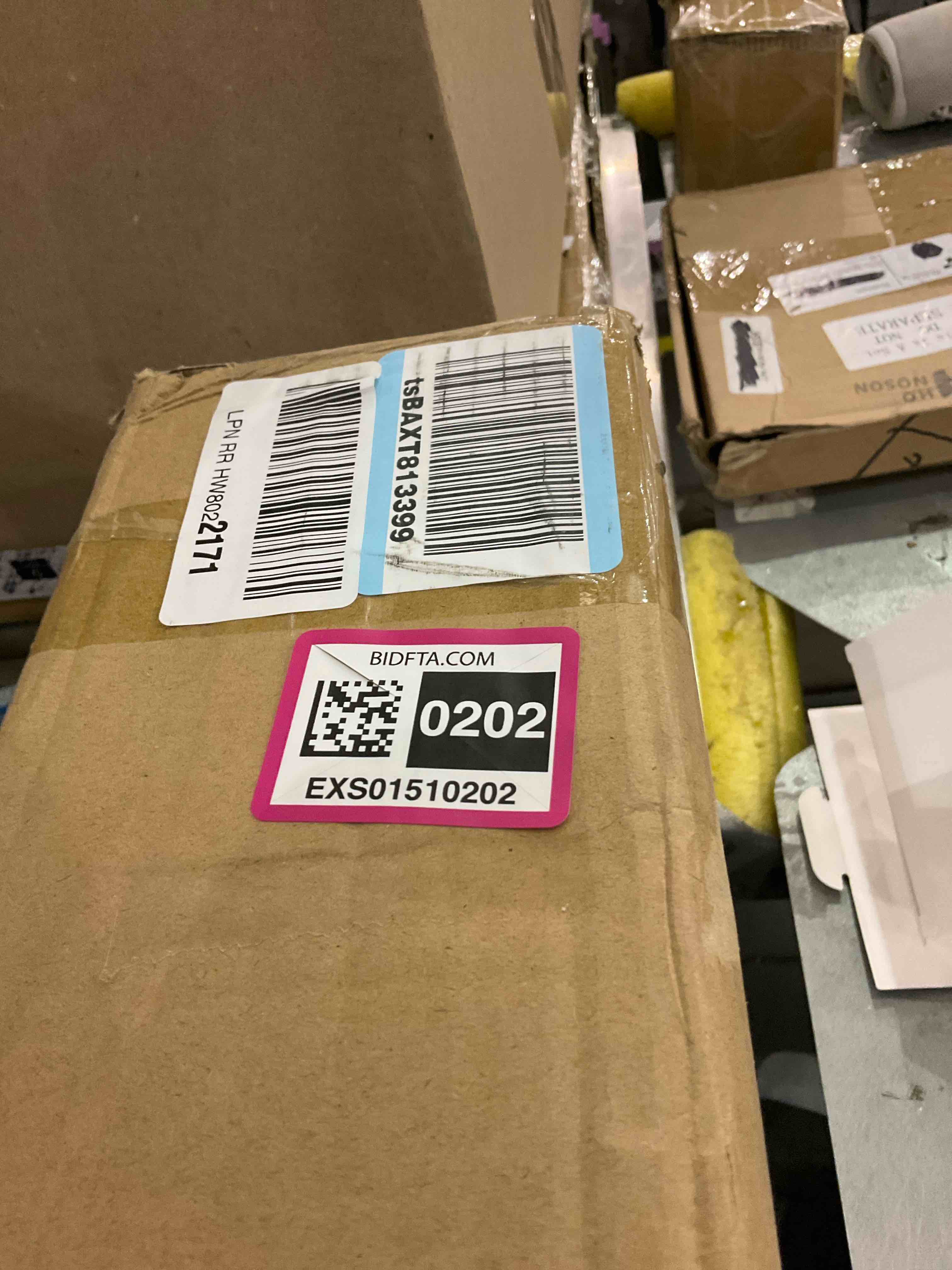 https://s3.amazonaws.com/lotting-images-prod/BargainHunt/EXS01510202_1717513213547.jpeg