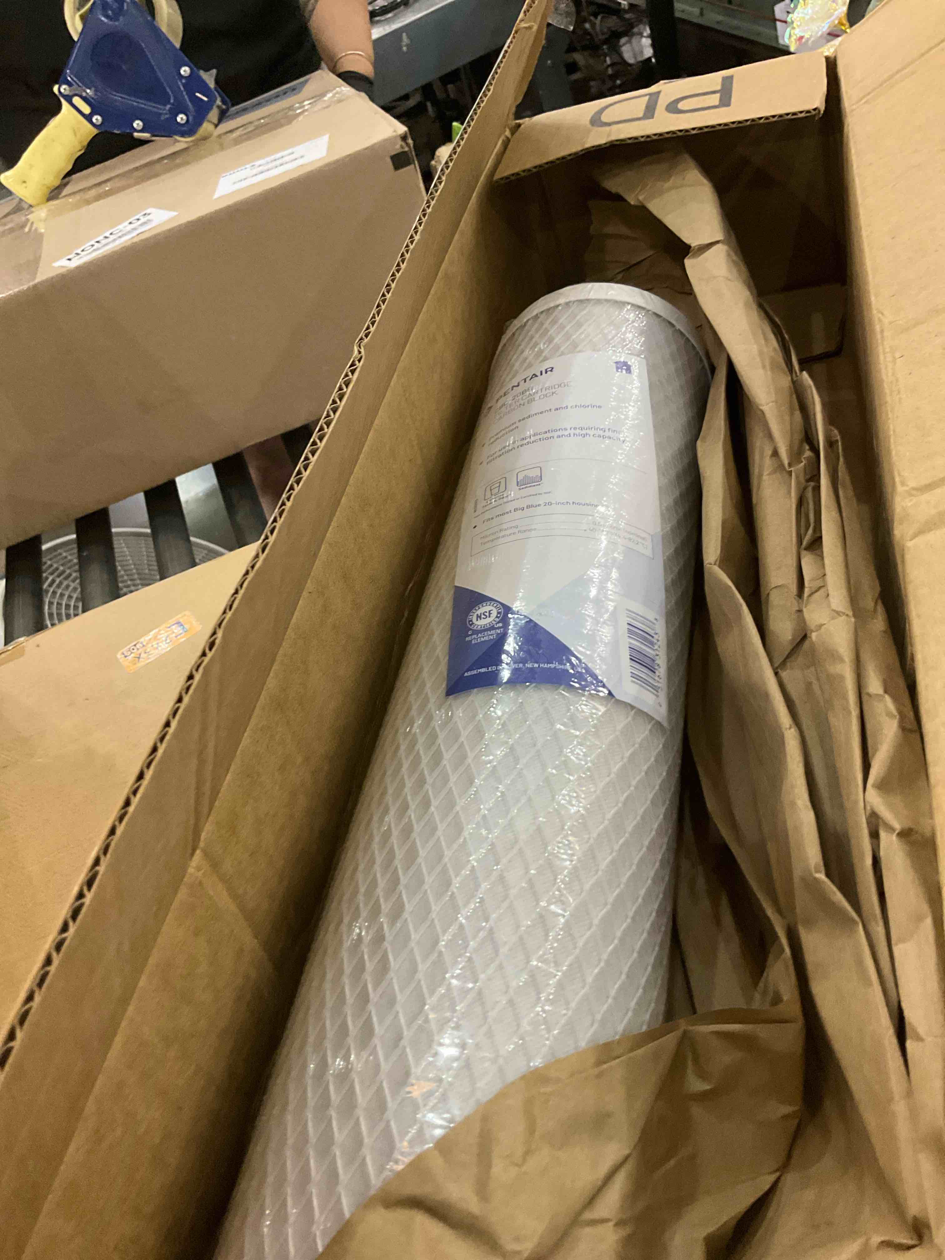 Pentair Pentek CBC-20BB Big Blue Carbon Water Filter, 20-Inch, Whole House Carbon Block Replacement Cartridge with Bonded Powdered Activated Carbon (PAC) Filter, 20" x 4.5", 0.5 Micron