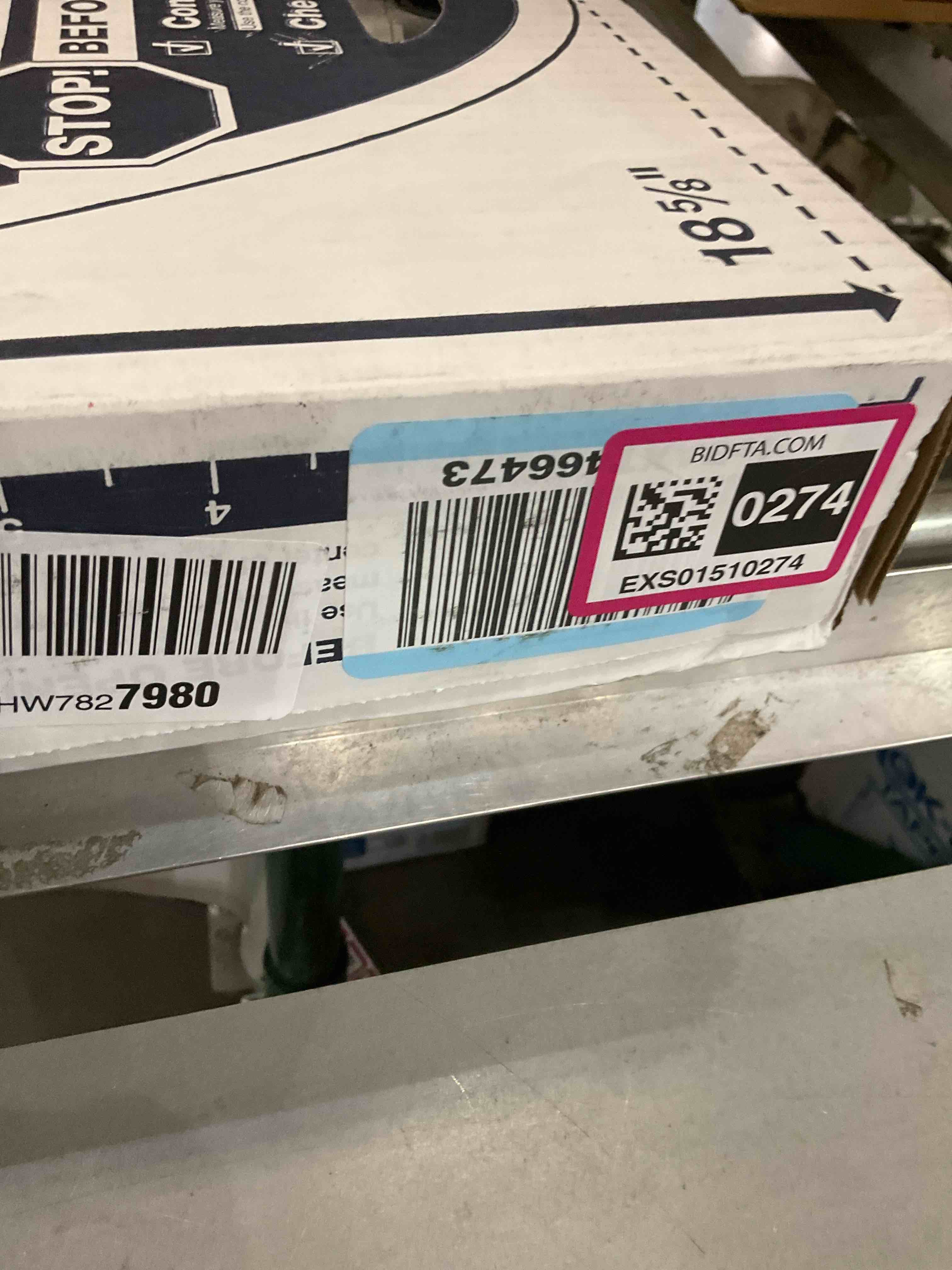 https://s3.amazonaws.com/lotting-images-prod/BargainHunt/EXS01510274_1717525897182.jpeg