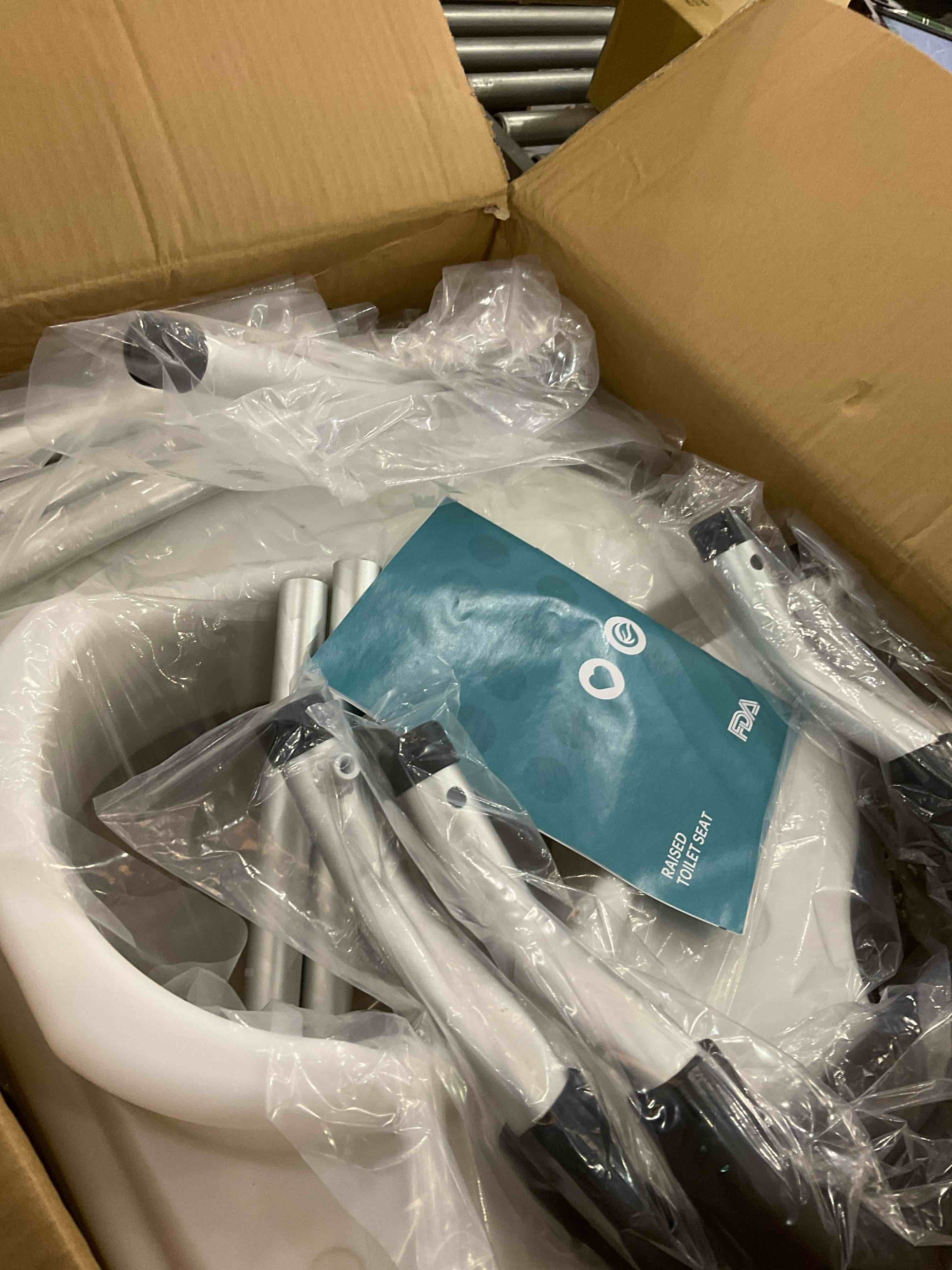 https://s3.amazonaws.com/lotting-images-prod/BargainHunt/EXS01510293_1717528155142.jpeg