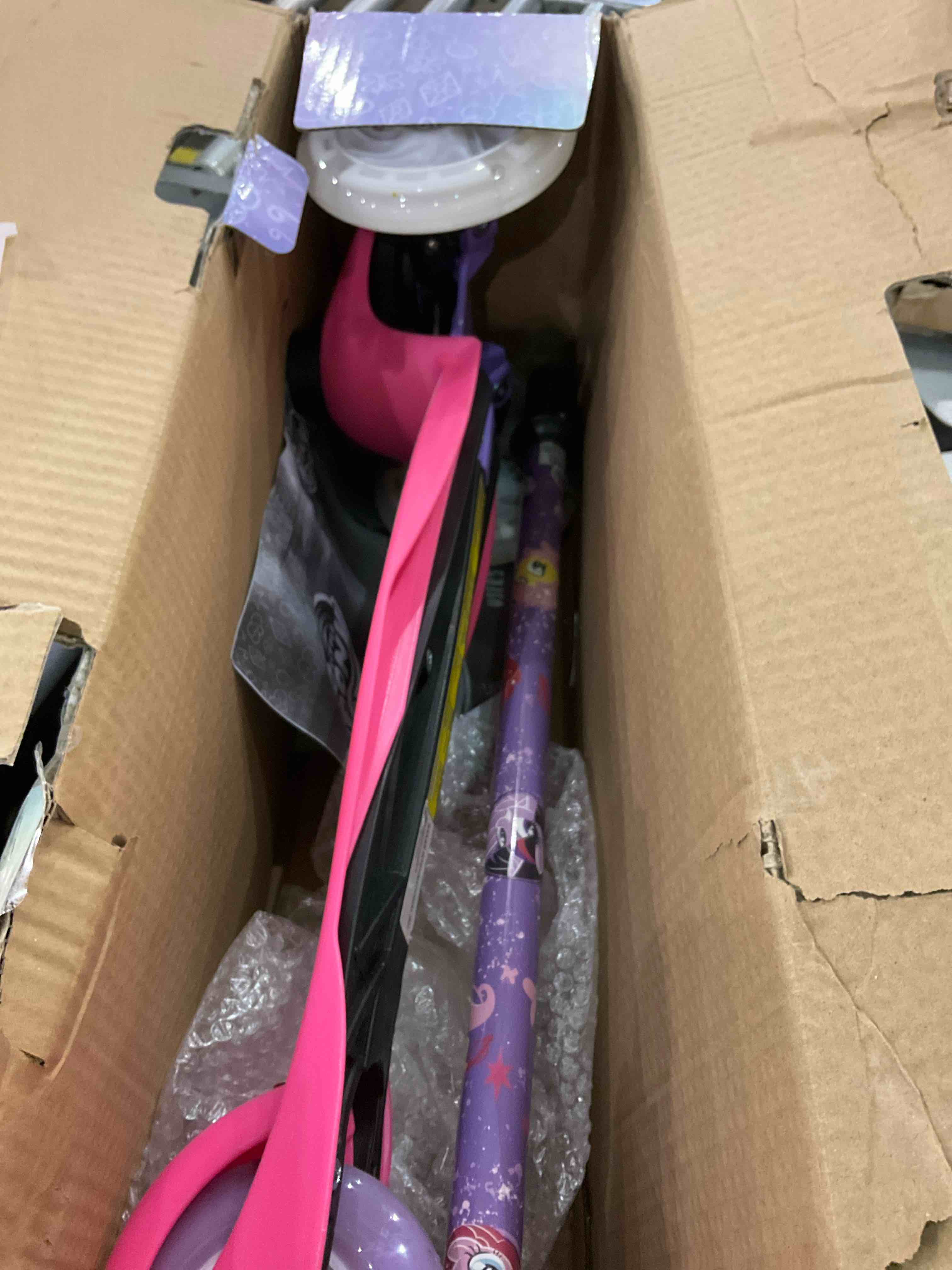 https://s3.amazonaws.com/lotting-images-prod/BargainHunt/EXS01510333_1717590571247.jpeg