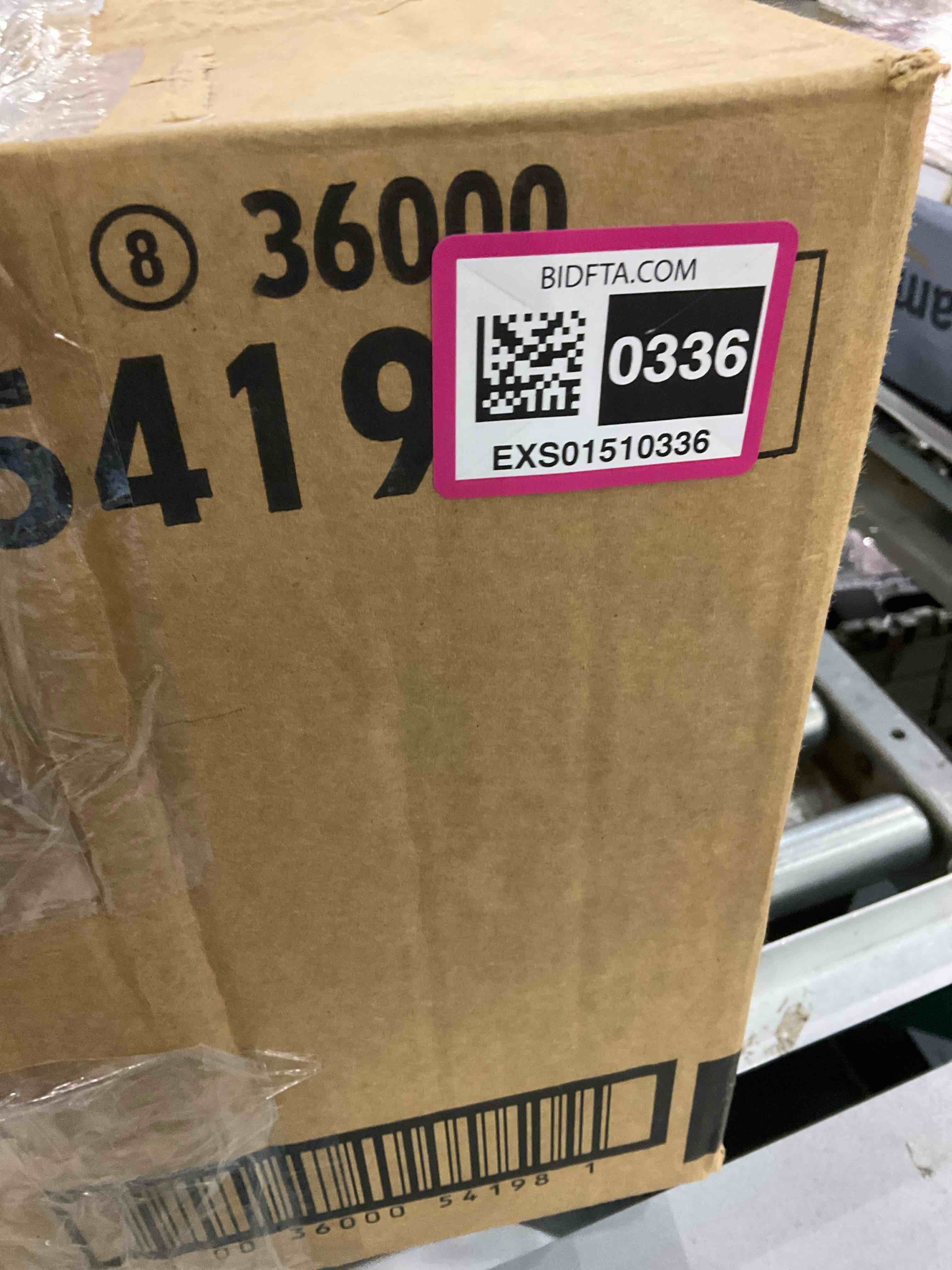 https://s3.amazonaws.com/lotting-images-prod/BargainHunt/EXS01510336_1717590858179.jpeg