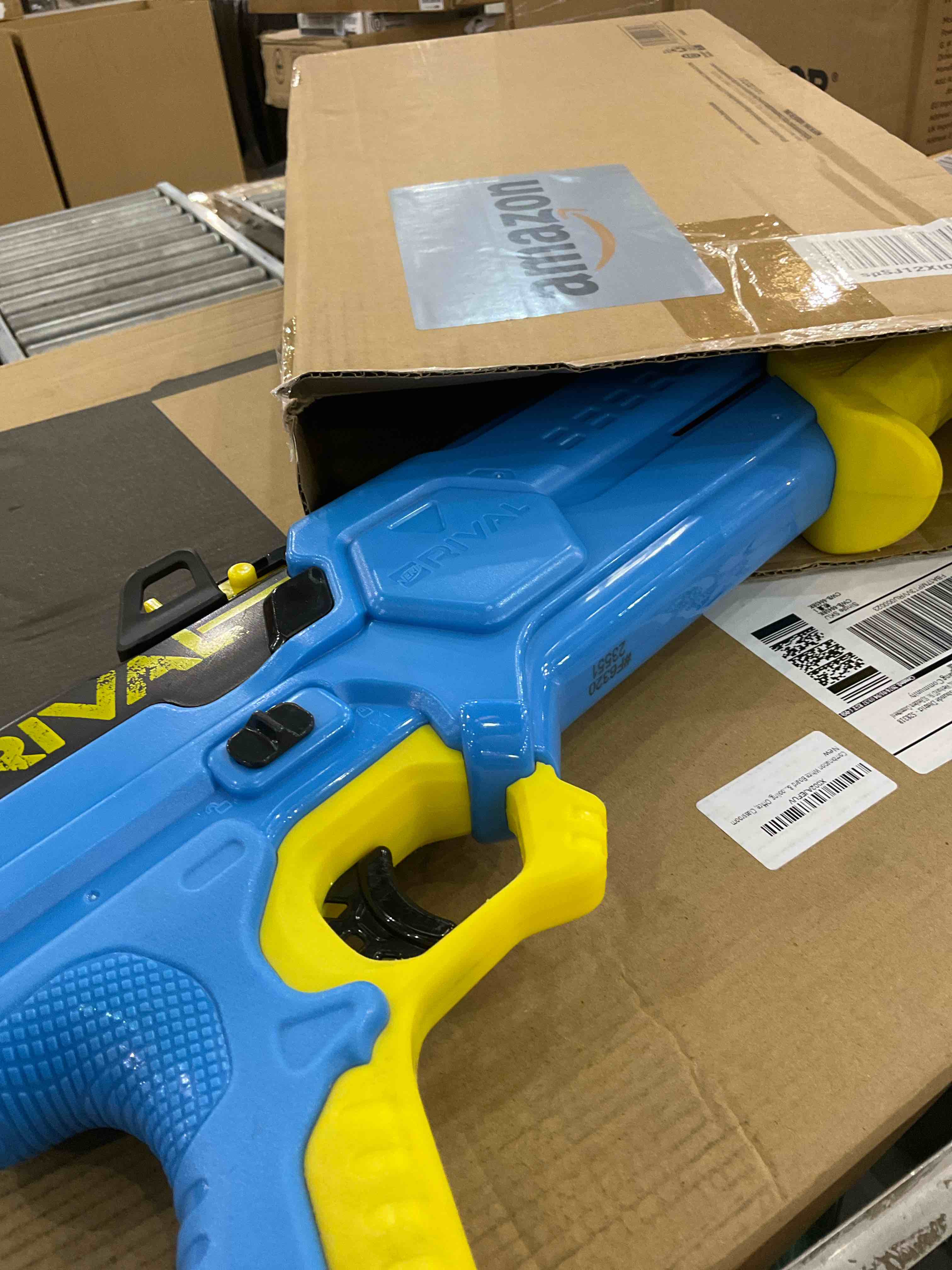 https://s3.amazonaws.com/lotting-images-prod/BargainHunt/EXS01510409_1717601230123.jpeg