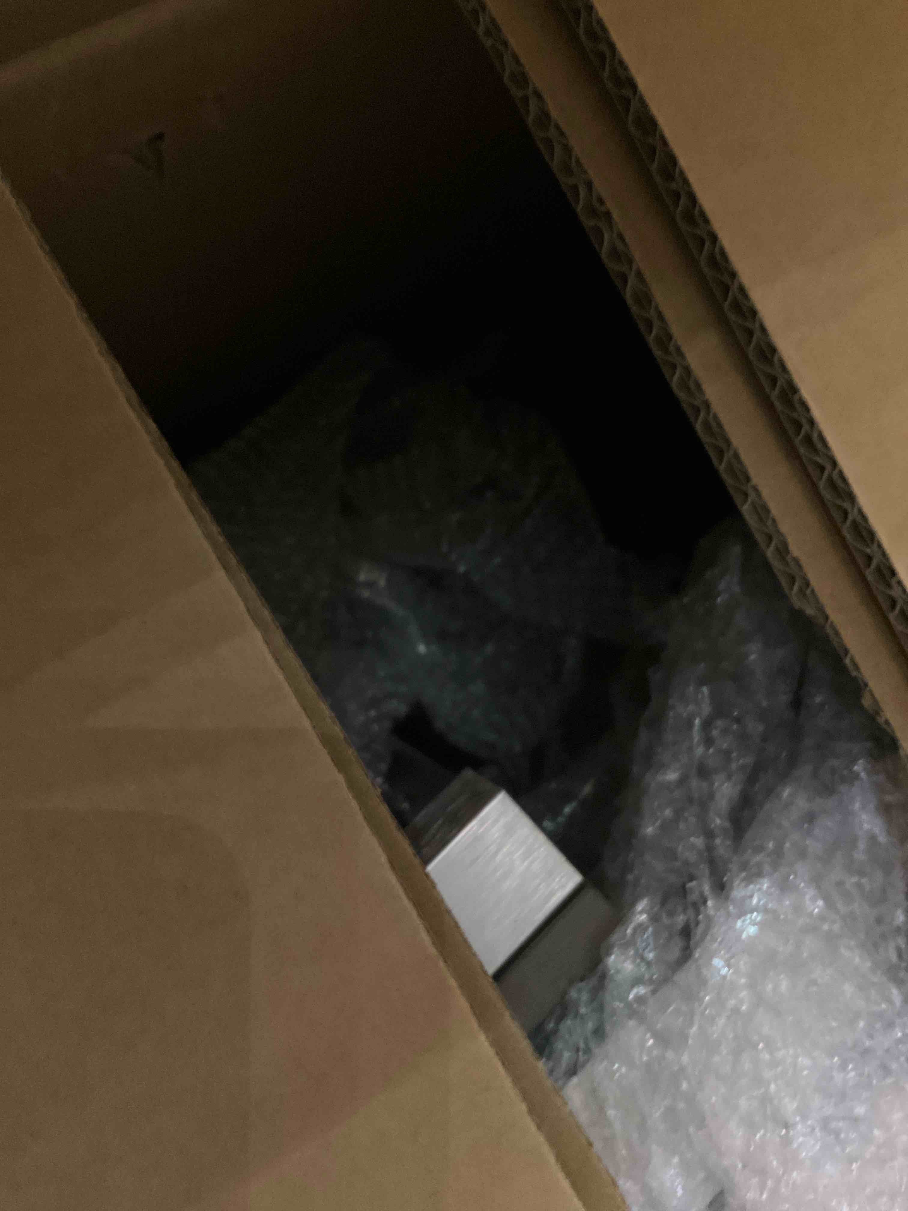 https://s3.amazonaws.com/lotting-images-prod/BargainHunt/EXS01510738_1718718322206.jpeg