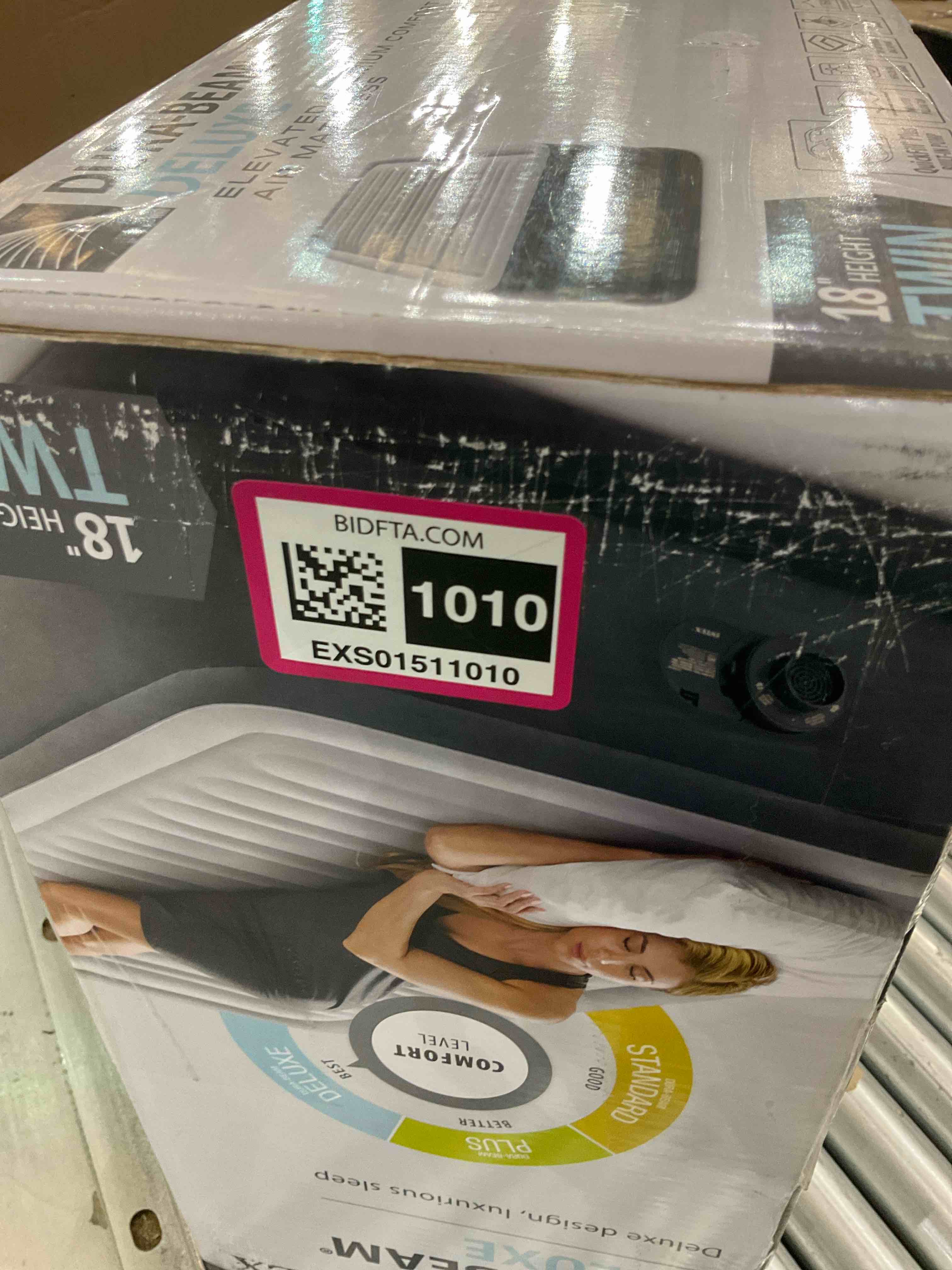 https://s3.amazonaws.com/lotting-images-prod/BargainHunt/EXS01511010_1716906889346.jpeg