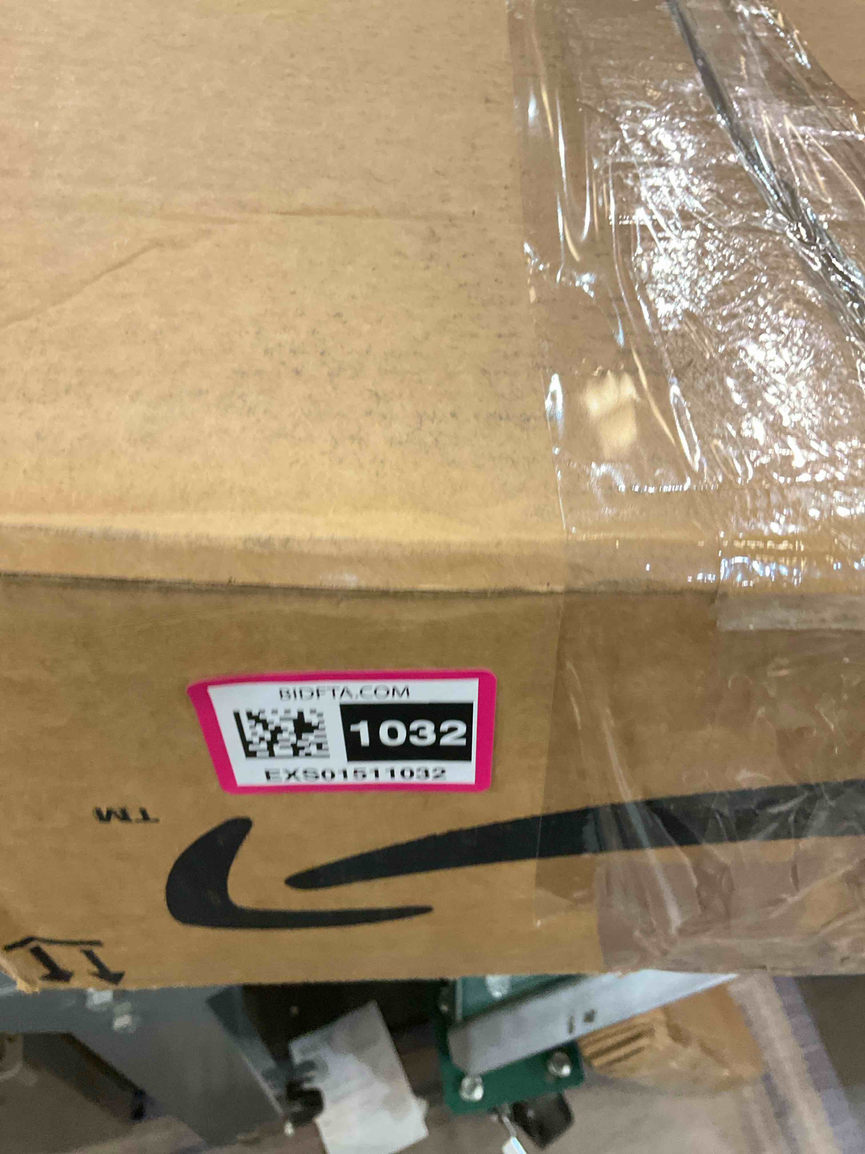 https://s3.amazonaws.com/lotting-images-prod/BargainHunt/EXS01511032_1716909175426.jpeg