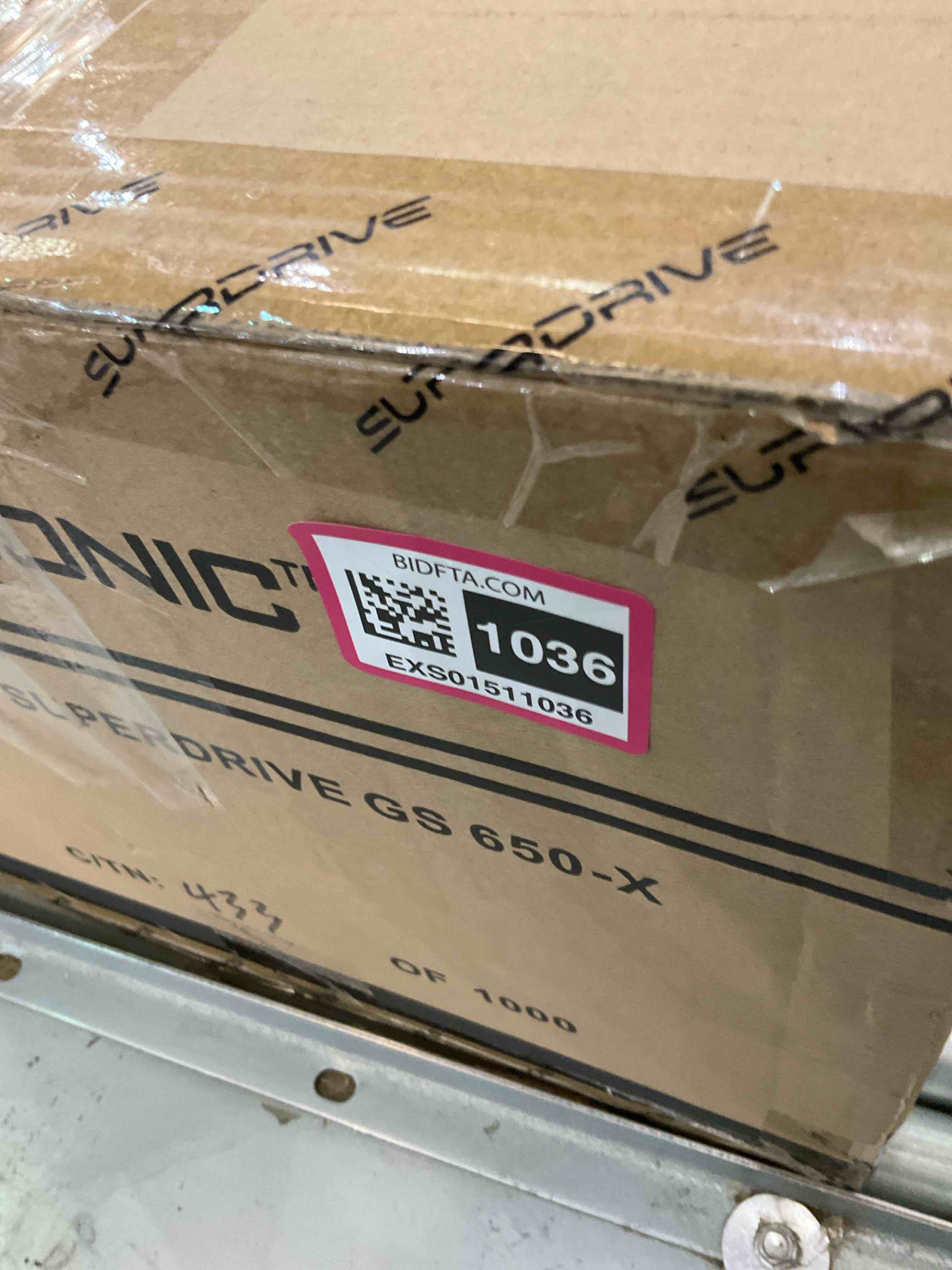 https://s3.amazonaws.com/lotting-images-prod/BargainHunt/EXS01511036_1716909896343.jpeg