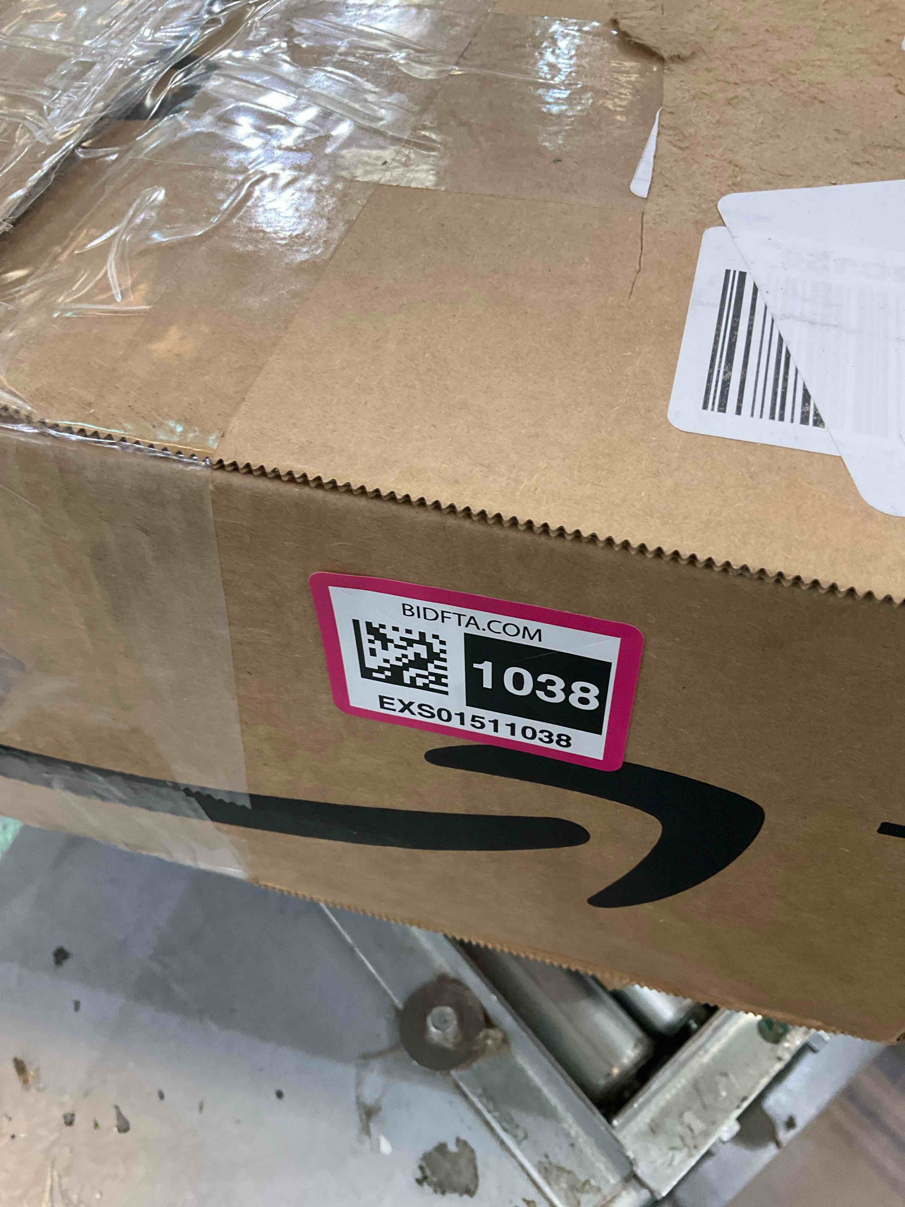 https://s3.amazonaws.com/lotting-images-prod/BargainHunt/EXS01511038_1716910110598.jpeg