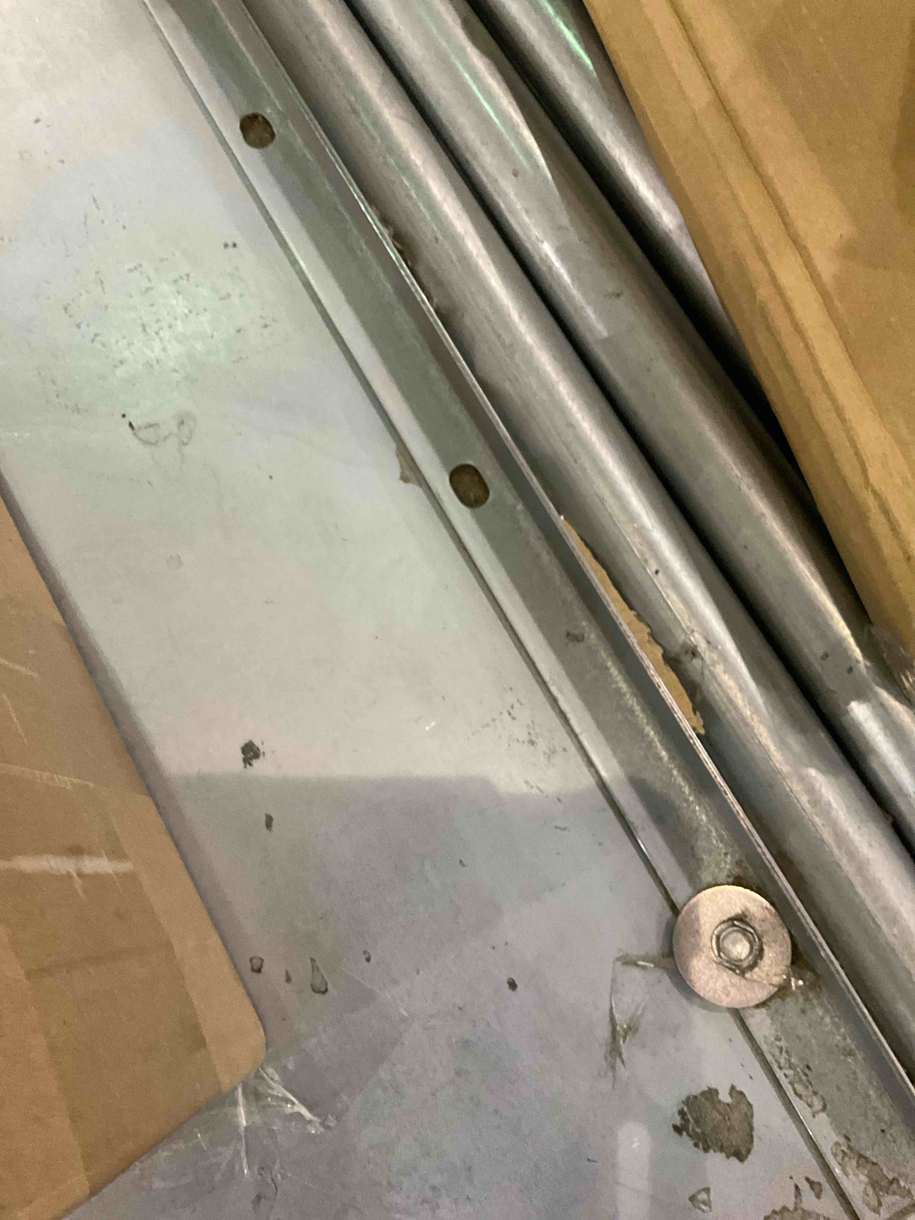 https://s3.amazonaws.com/lotting-images-prod/BargainHunt/EXS01511124_1716981532587.jpeg