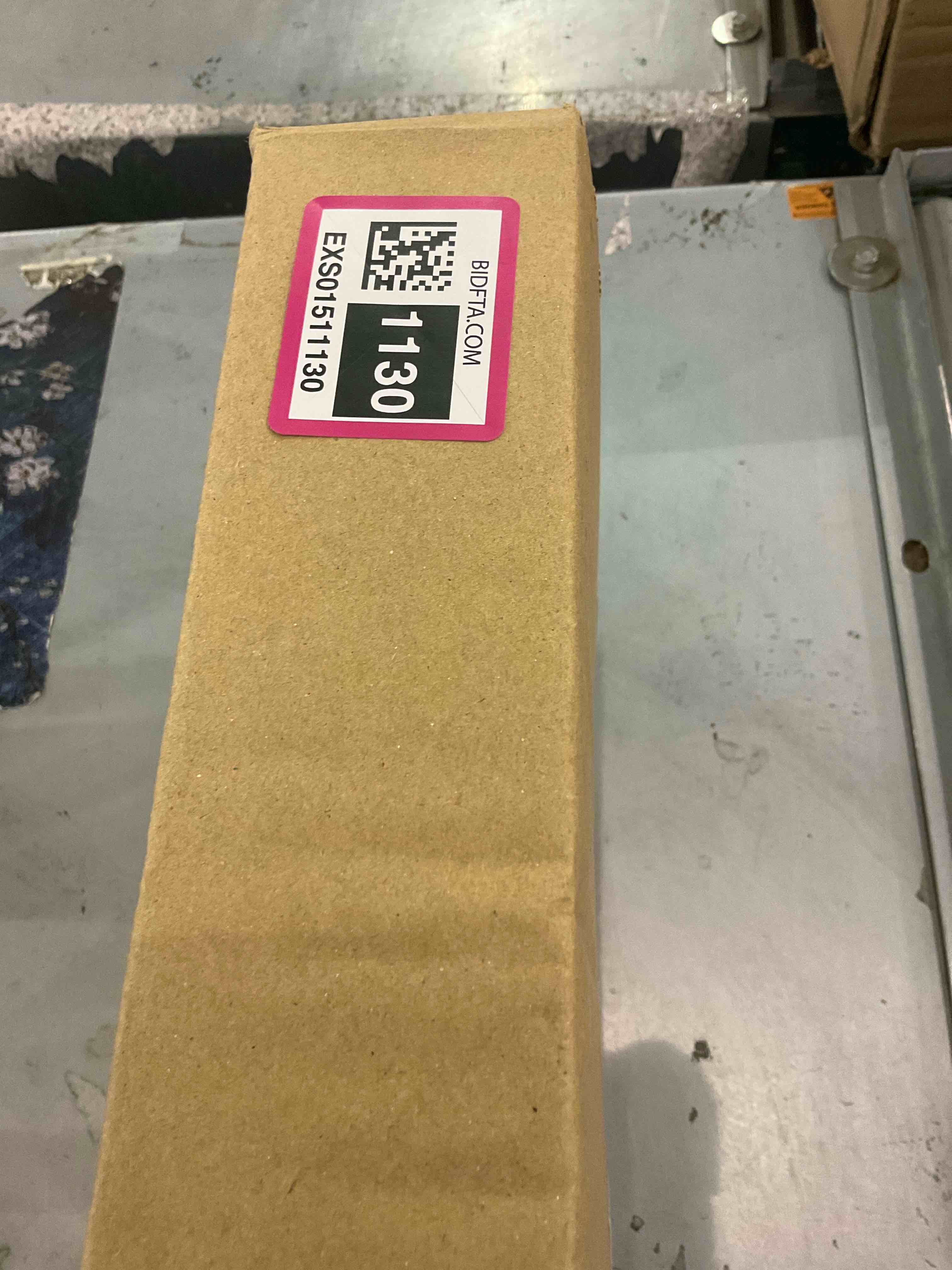 https://s3.amazonaws.com/lotting-images-prod/BargainHunt/EXS01511130_1716981919293.jpeg