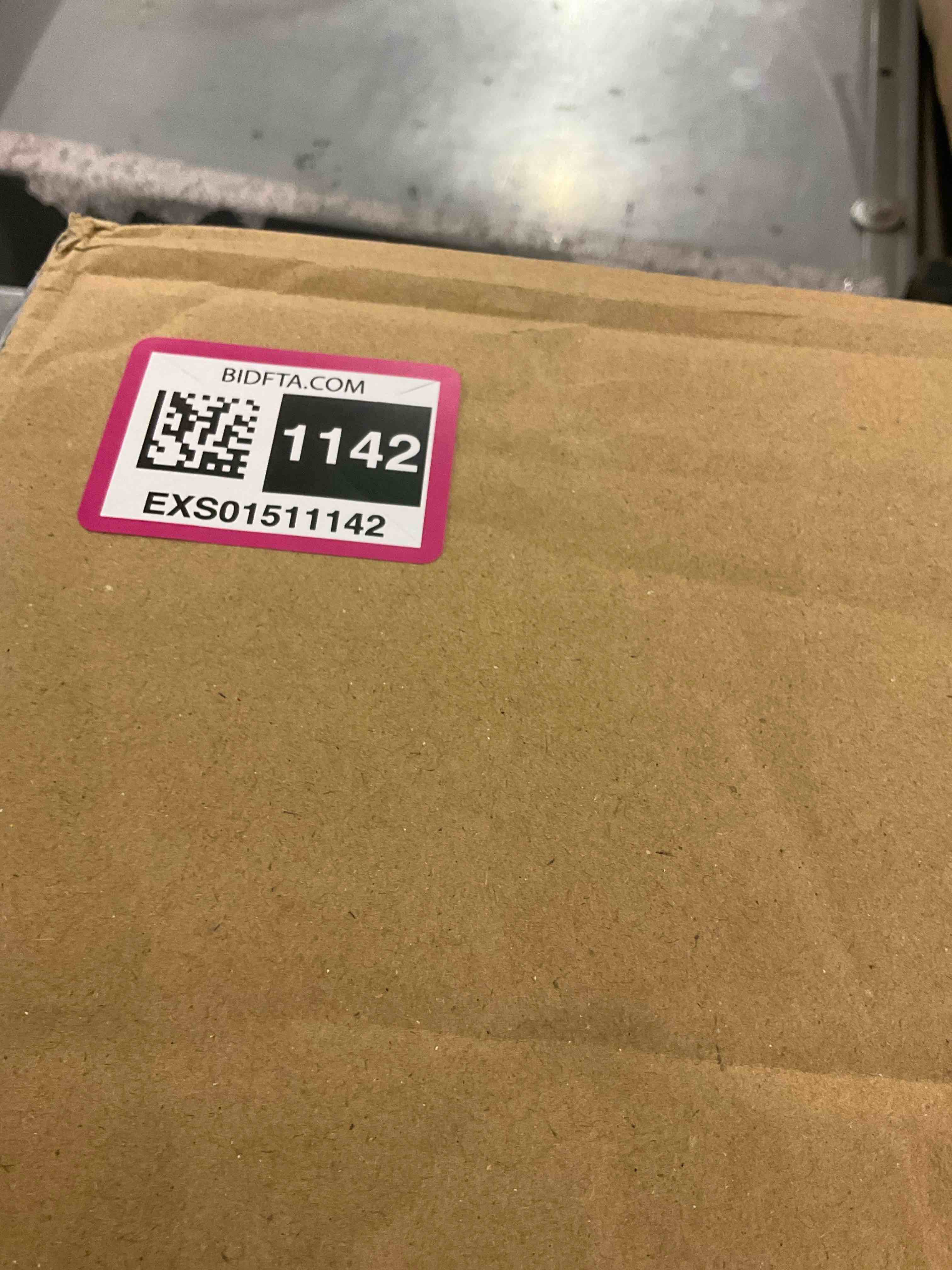 https://s3.amazonaws.com/lotting-images-prod/BargainHunt/EXS01511142_1716982871721.jpeg