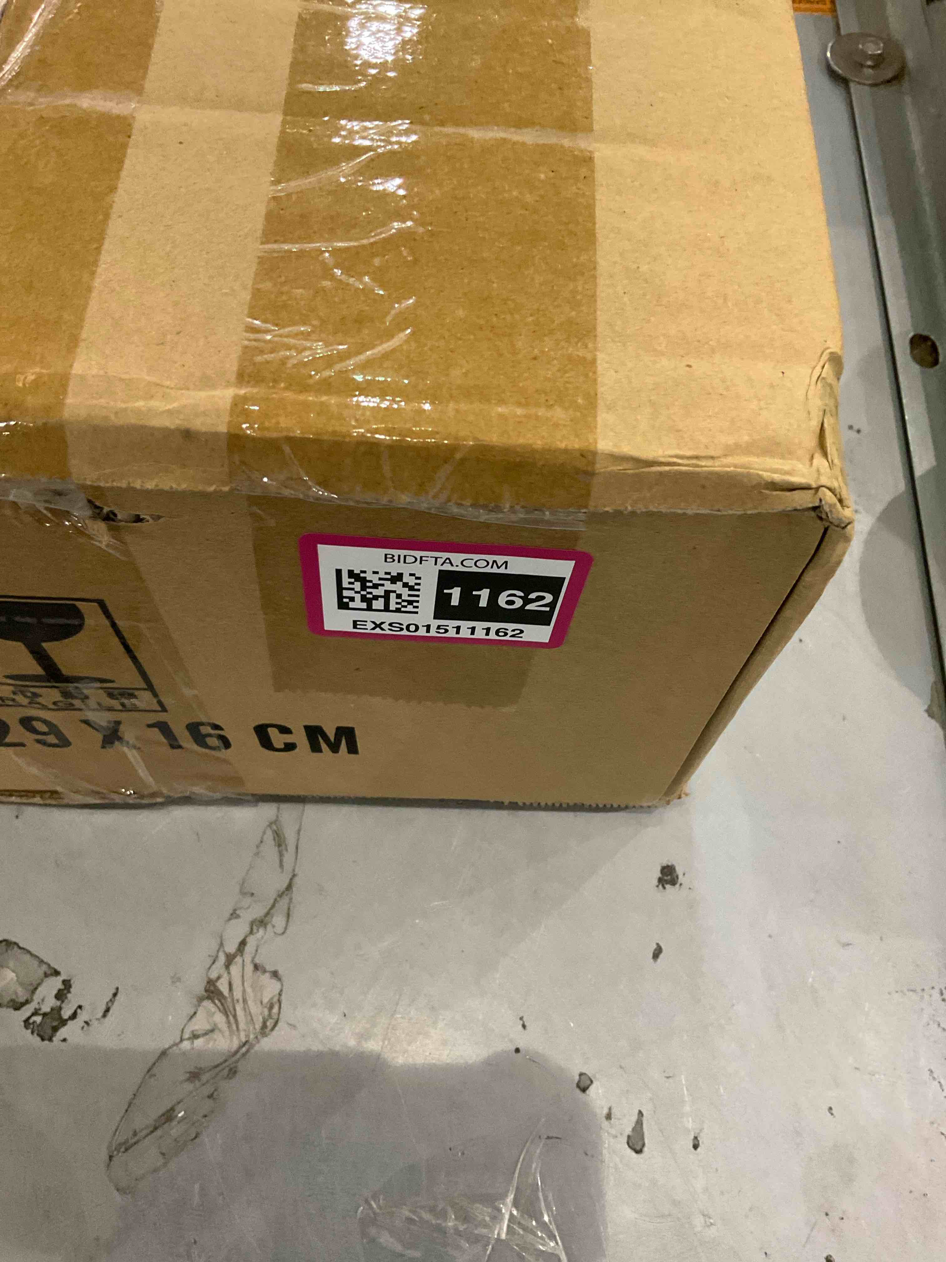 https://s3.amazonaws.com/lotting-images-prod/BargainHunt/EXS01511162_1716984034954.jpeg