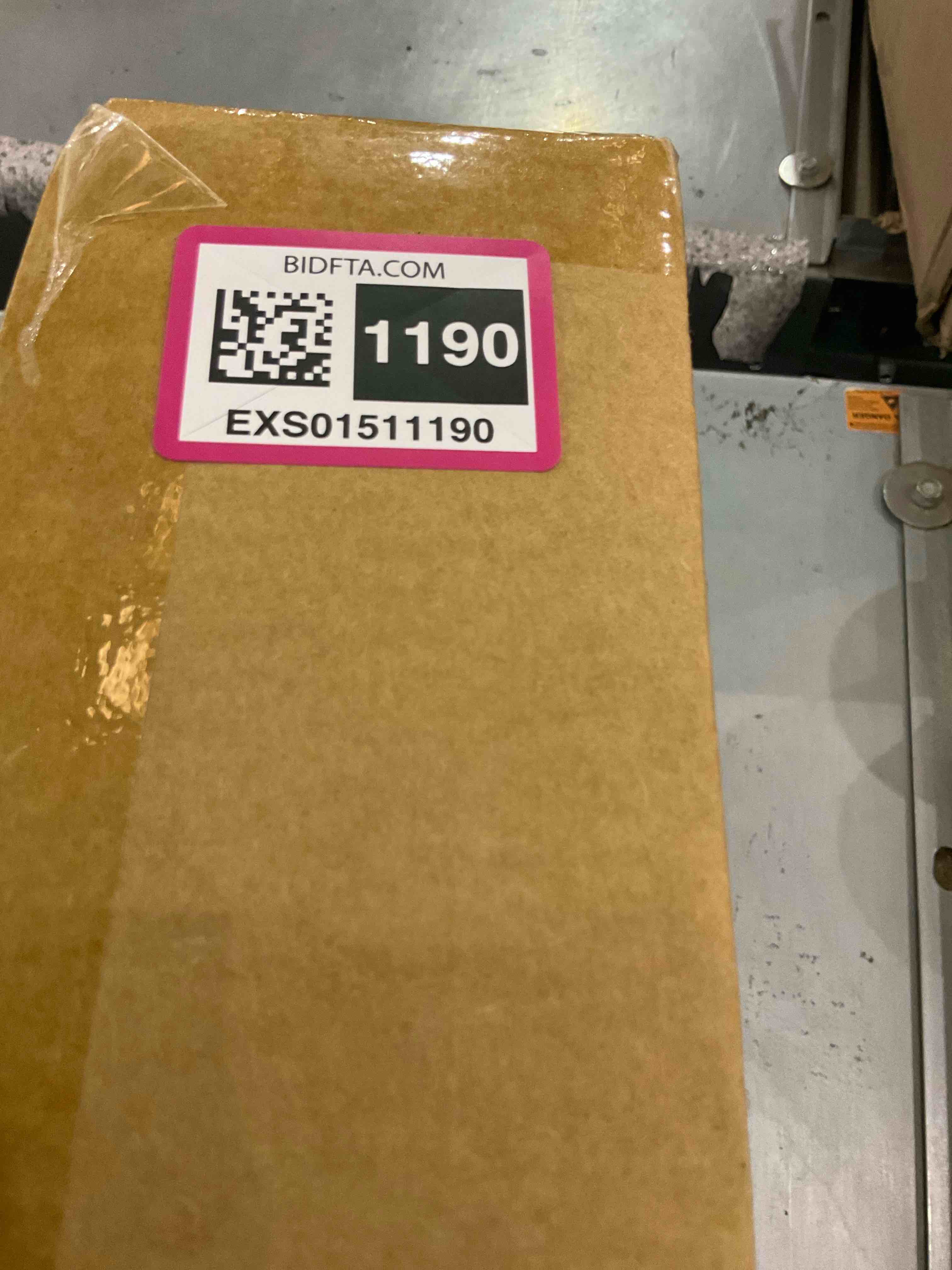 https://s3.amazonaws.com/lotting-images-prod/BargainHunt/EXS01511190_1716986736533.jpeg