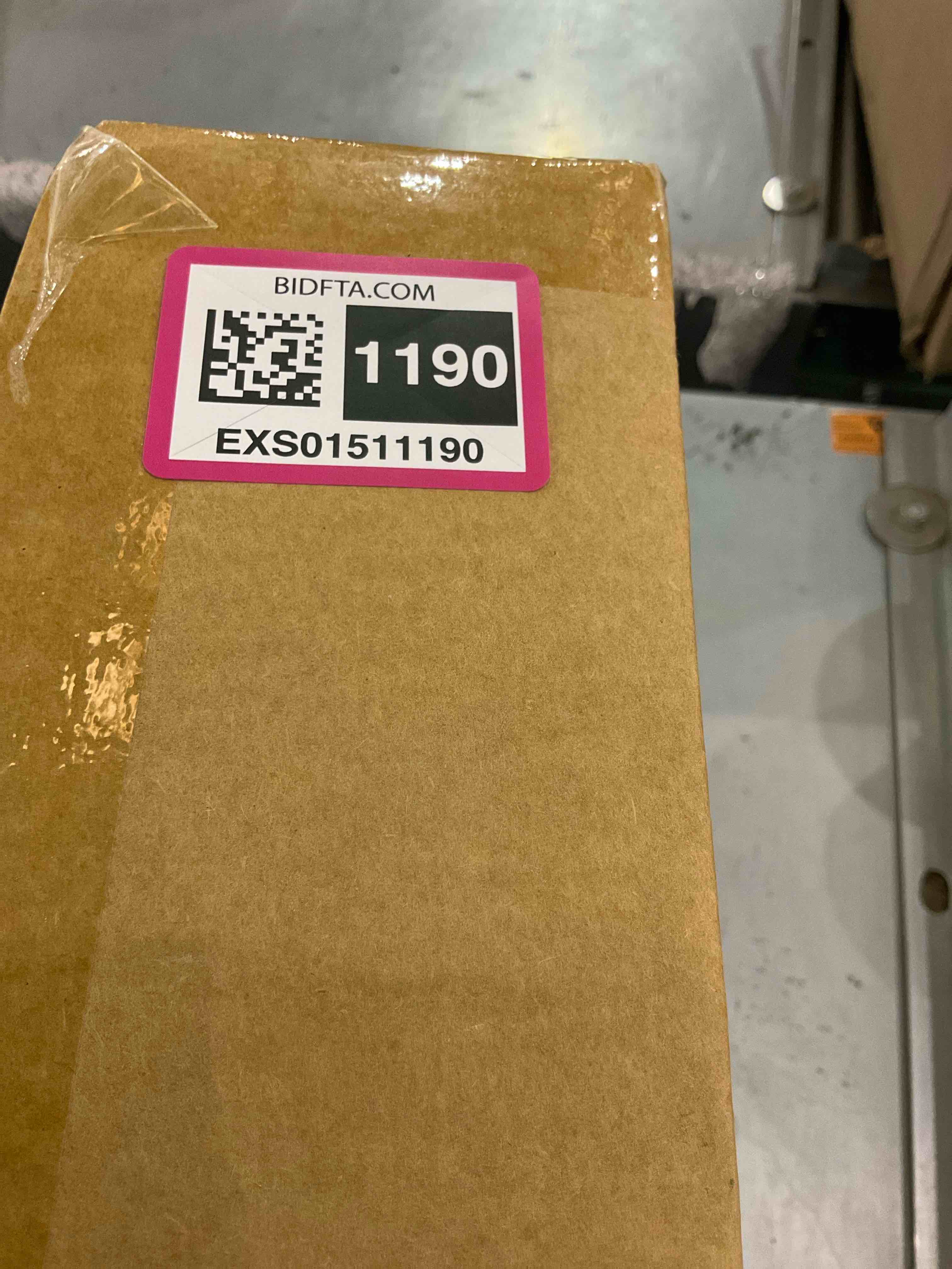 https://s3.amazonaws.com/lotting-images-prod/BargainHunt/EXS01511190_1716986738232.jpeg