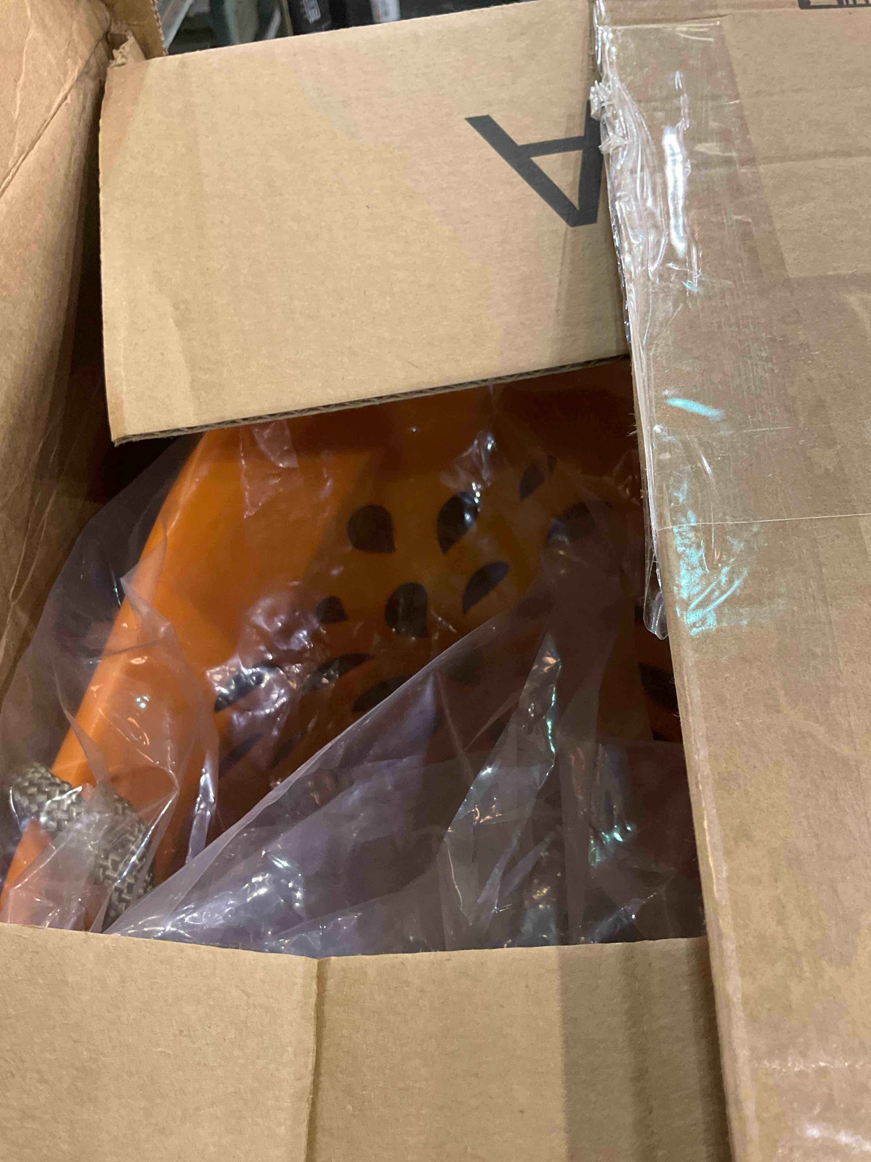 https://s3.amazonaws.com/lotting-images-prod/BargainHunt/EXS01511192_1716986964186.jpeg
