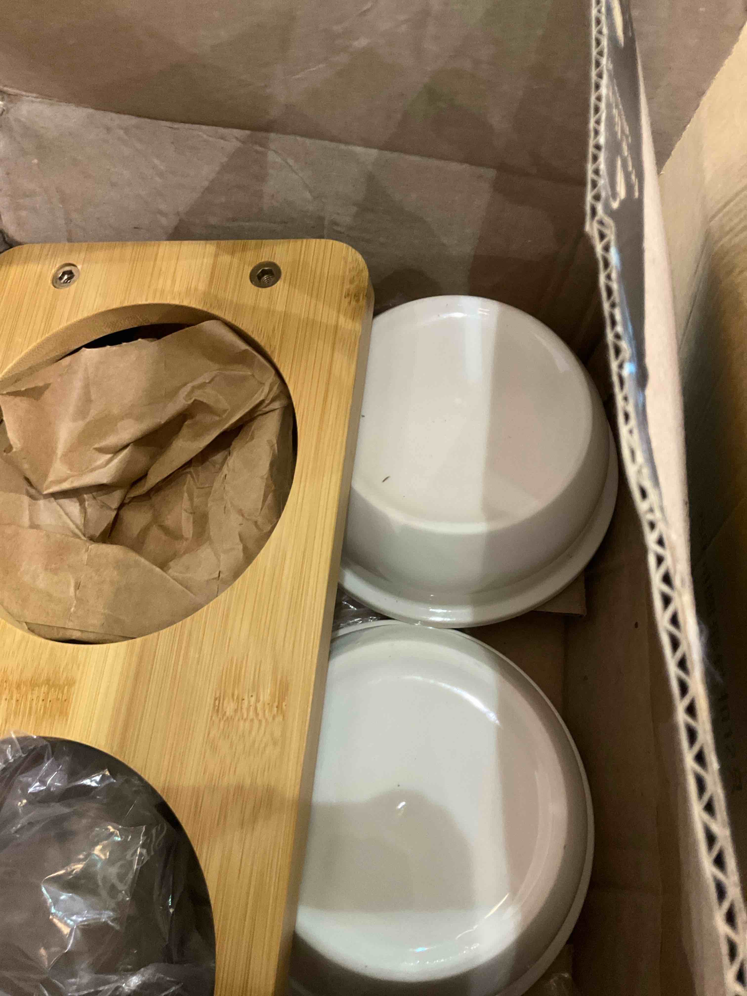 https://s3.amazonaws.com/lotting-images-prod/BargainHunt/EXS01511193_1716987013554.jpeg