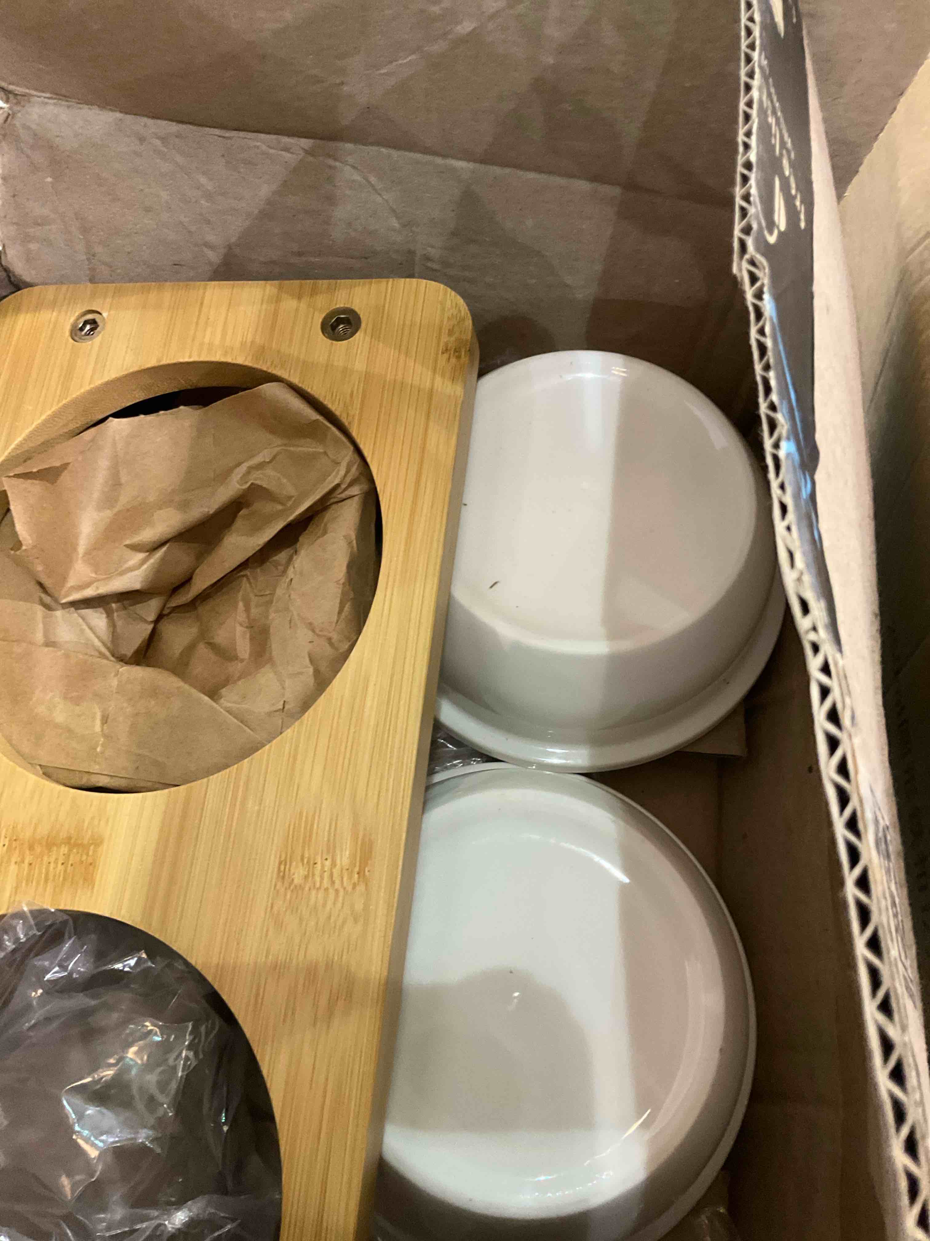 https://s3.amazonaws.com/lotting-images-prod/BargainHunt/EXS01511193_1716987014586.jpeg