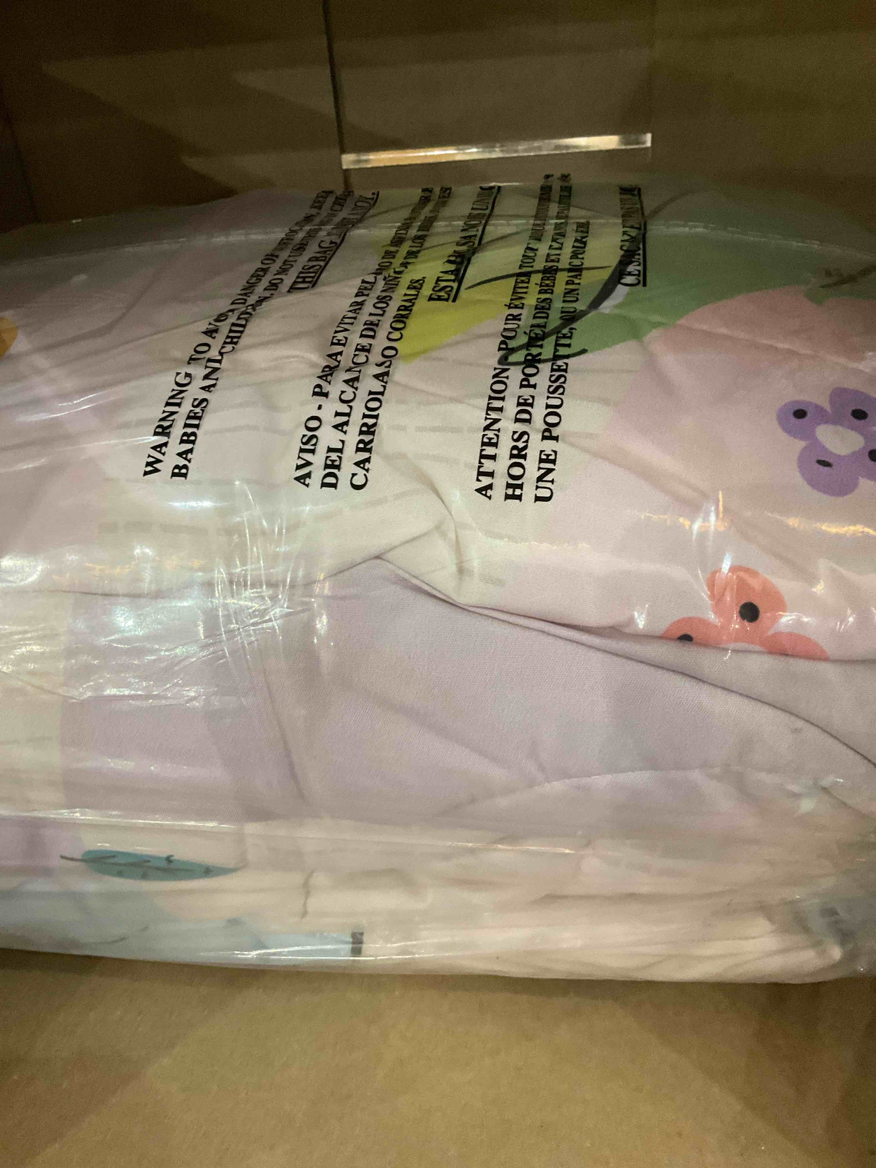 https://s3.amazonaws.com/lotting-images-prod/BargainHunt/EXS01511197_1716989440317.jpeg
