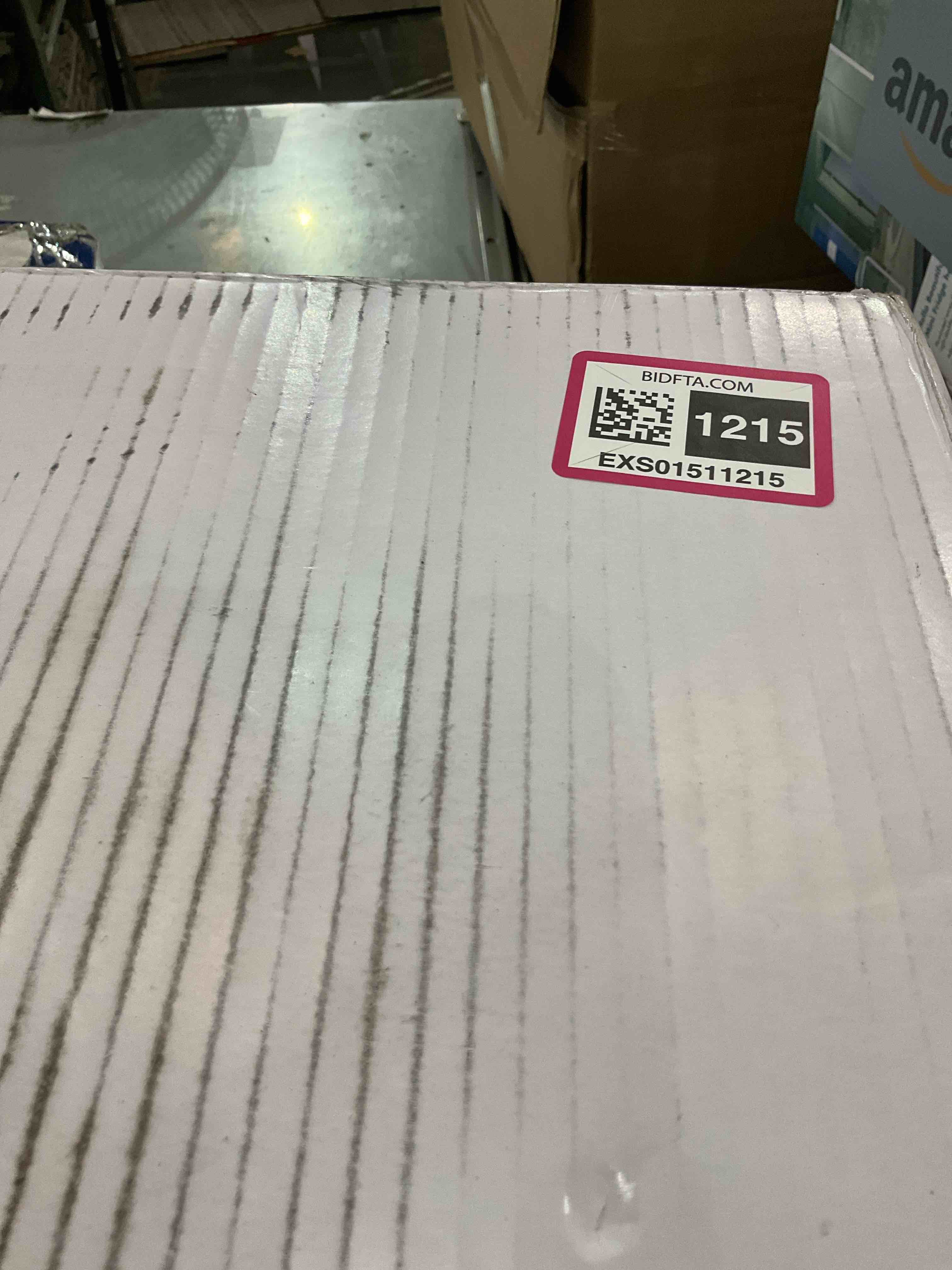 https://s3.amazonaws.com/lotting-images-prod/BargainHunt/EXS01511215_1716991785256.jpeg