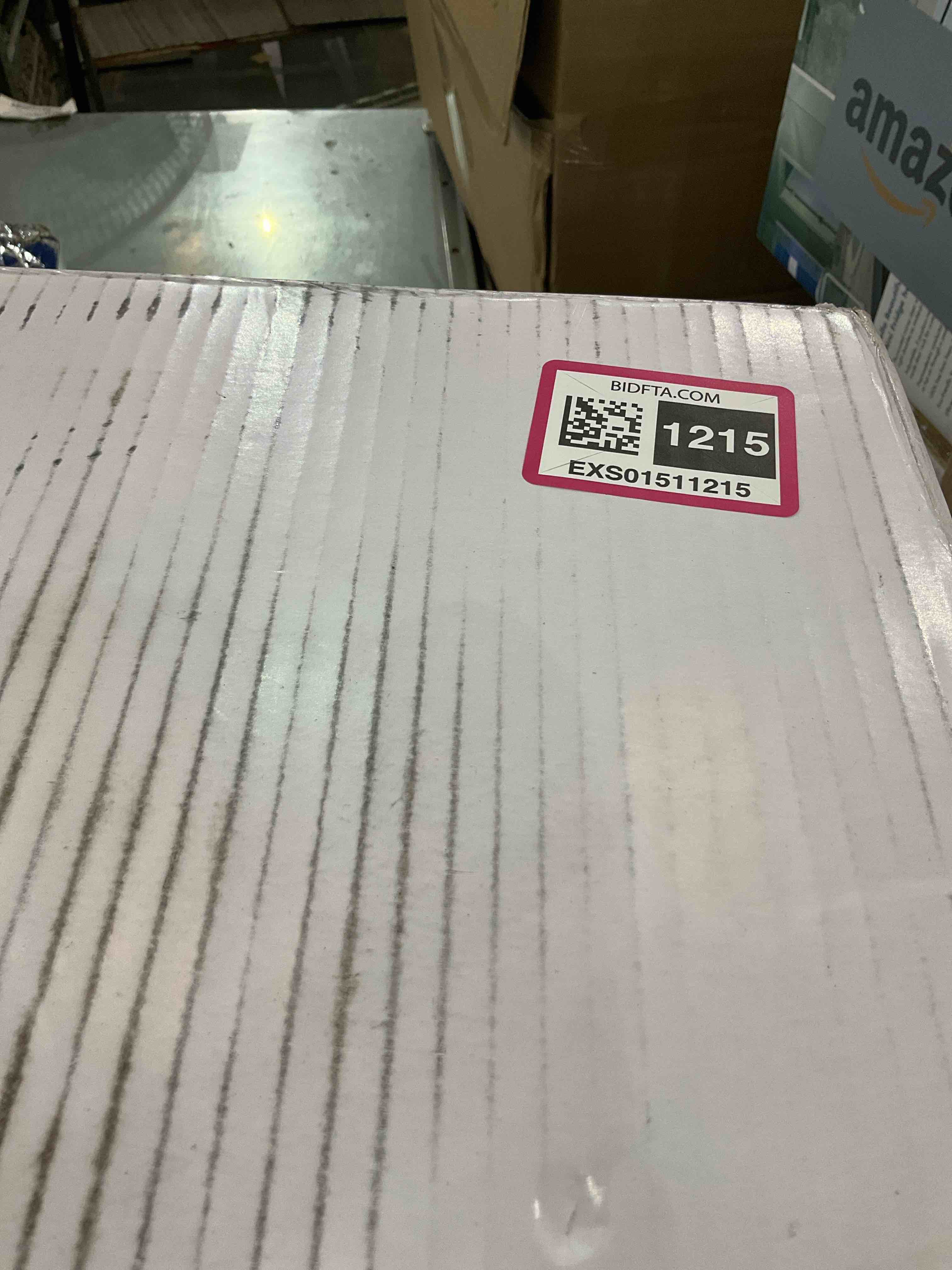 https://s3.amazonaws.com/lotting-images-prod/BargainHunt/EXS01511215_1716991786501.jpeg