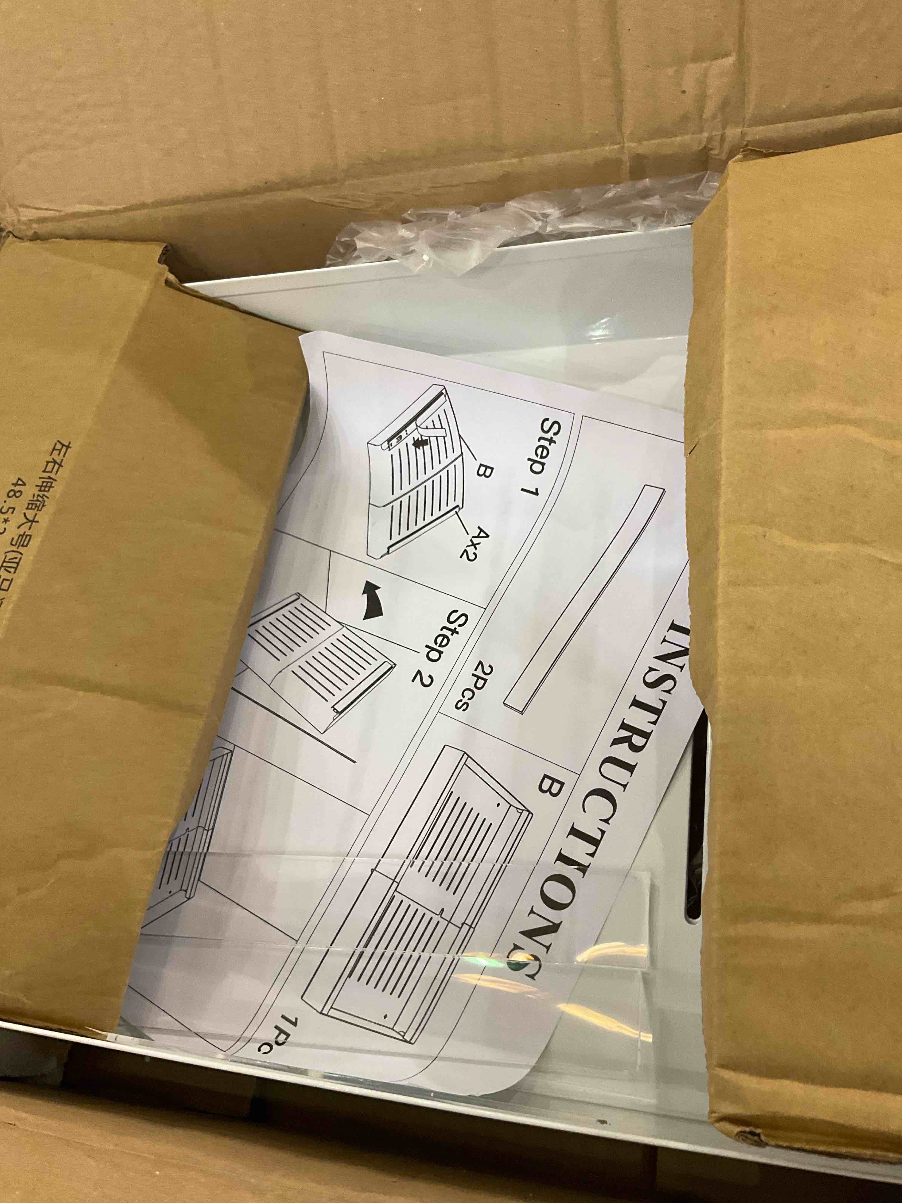 https://s3.amazonaws.com/lotting-images-prod/BargainHunt/EXS01511229_1716993018237.jpeg