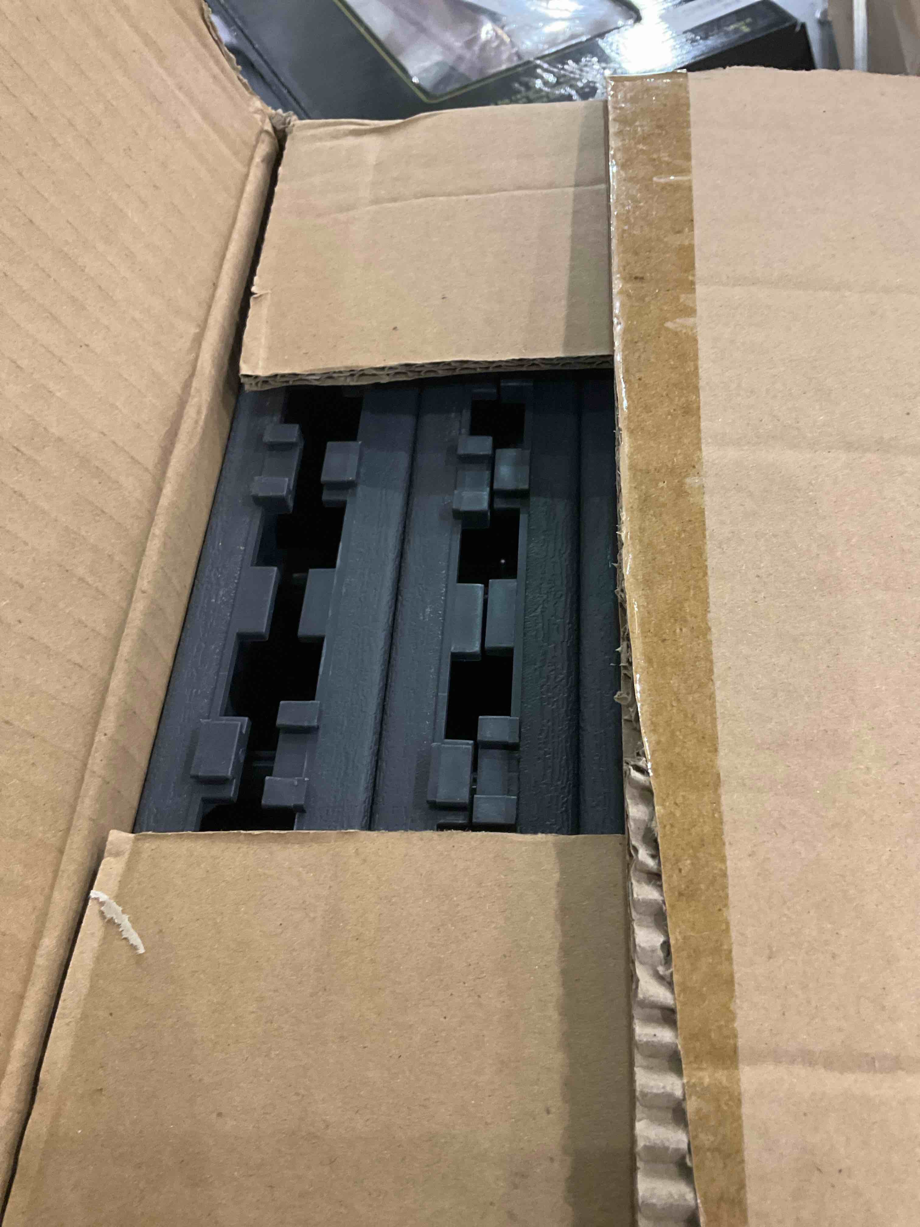 https://s3.amazonaws.com/lotting-images-prod/BargainHunt/EXS01511265_1717067748838.jpeg