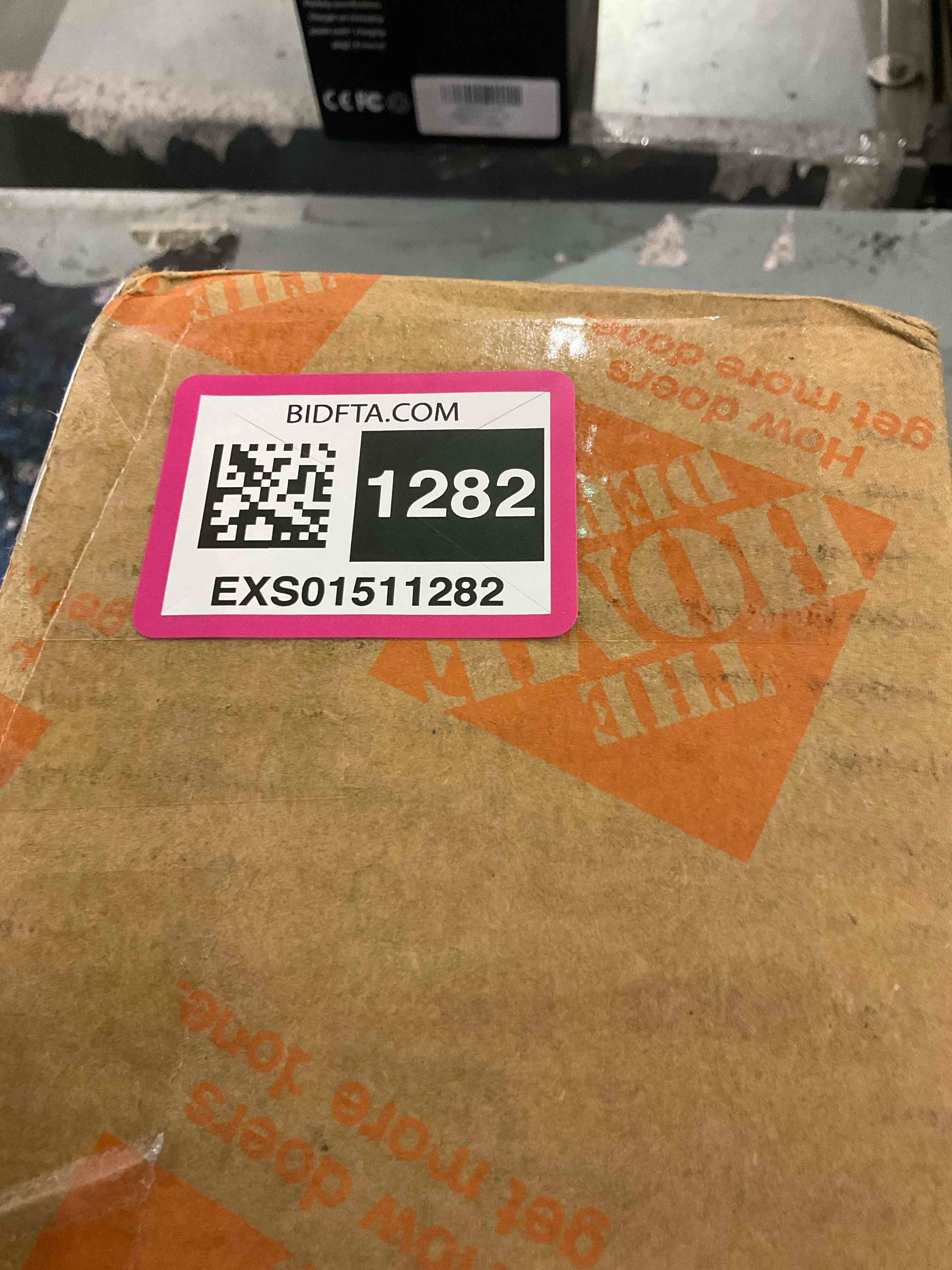 https://s3.amazonaws.com/lotting-images-prod/BargainHunt/EXS01511282_1717069809869.jpeg