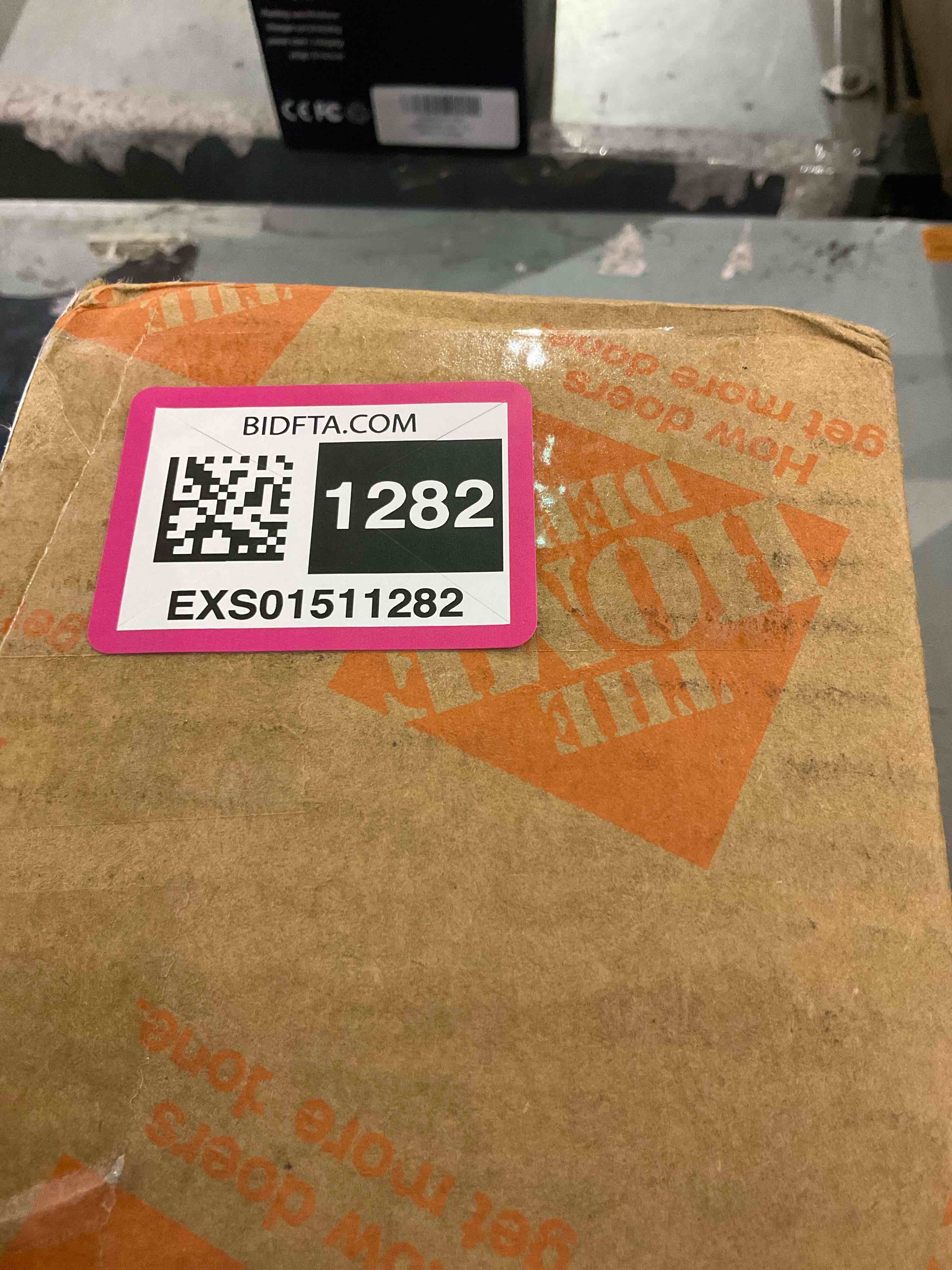 https://s3.amazonaws.com/lotting-images-prod/BargainHunt/EXS01511282_1717069810792.jpeg