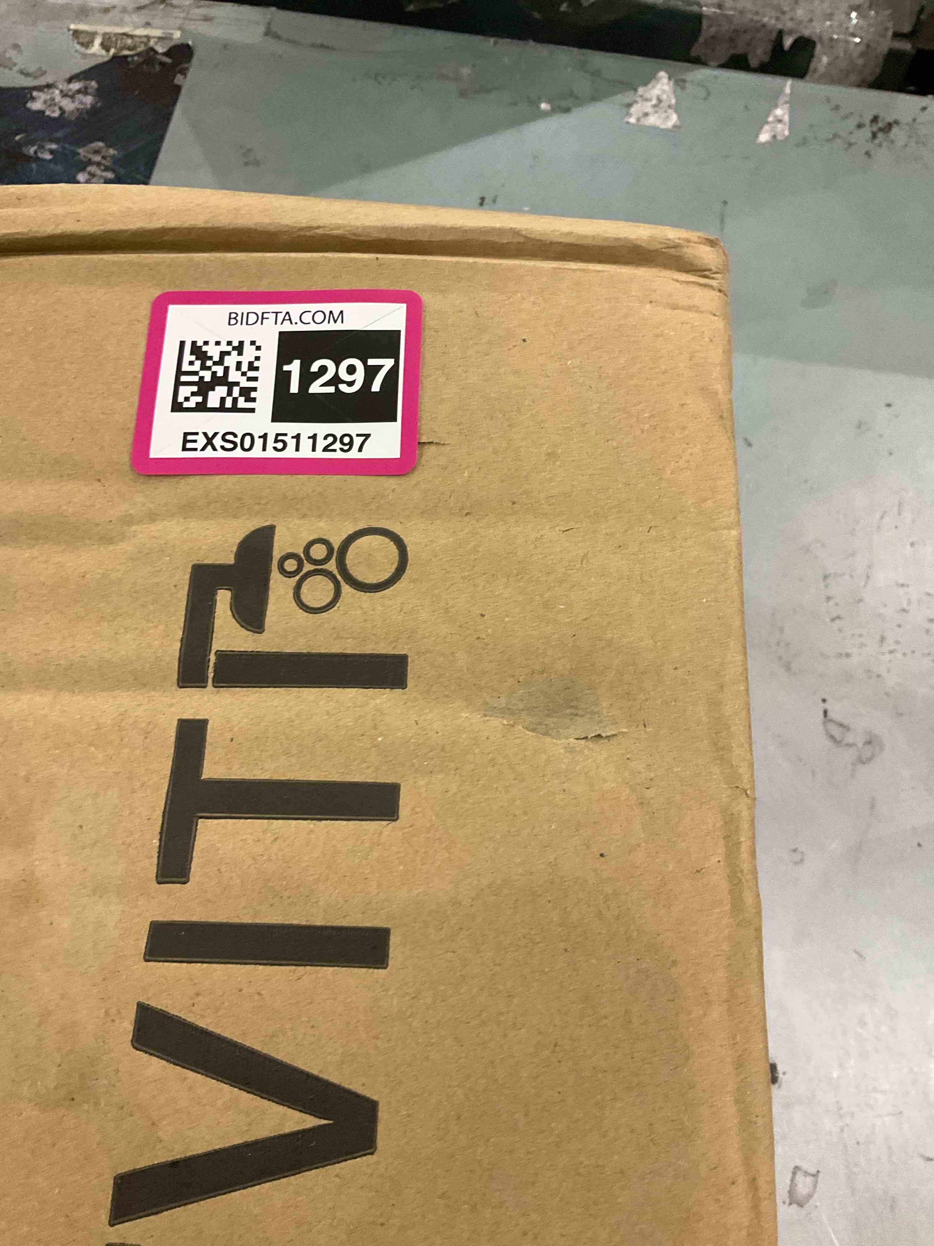 https://s3.amazonaws.com/lotting-images-prod/BargainHunt/EXS01511297_1717071223128.jpeg