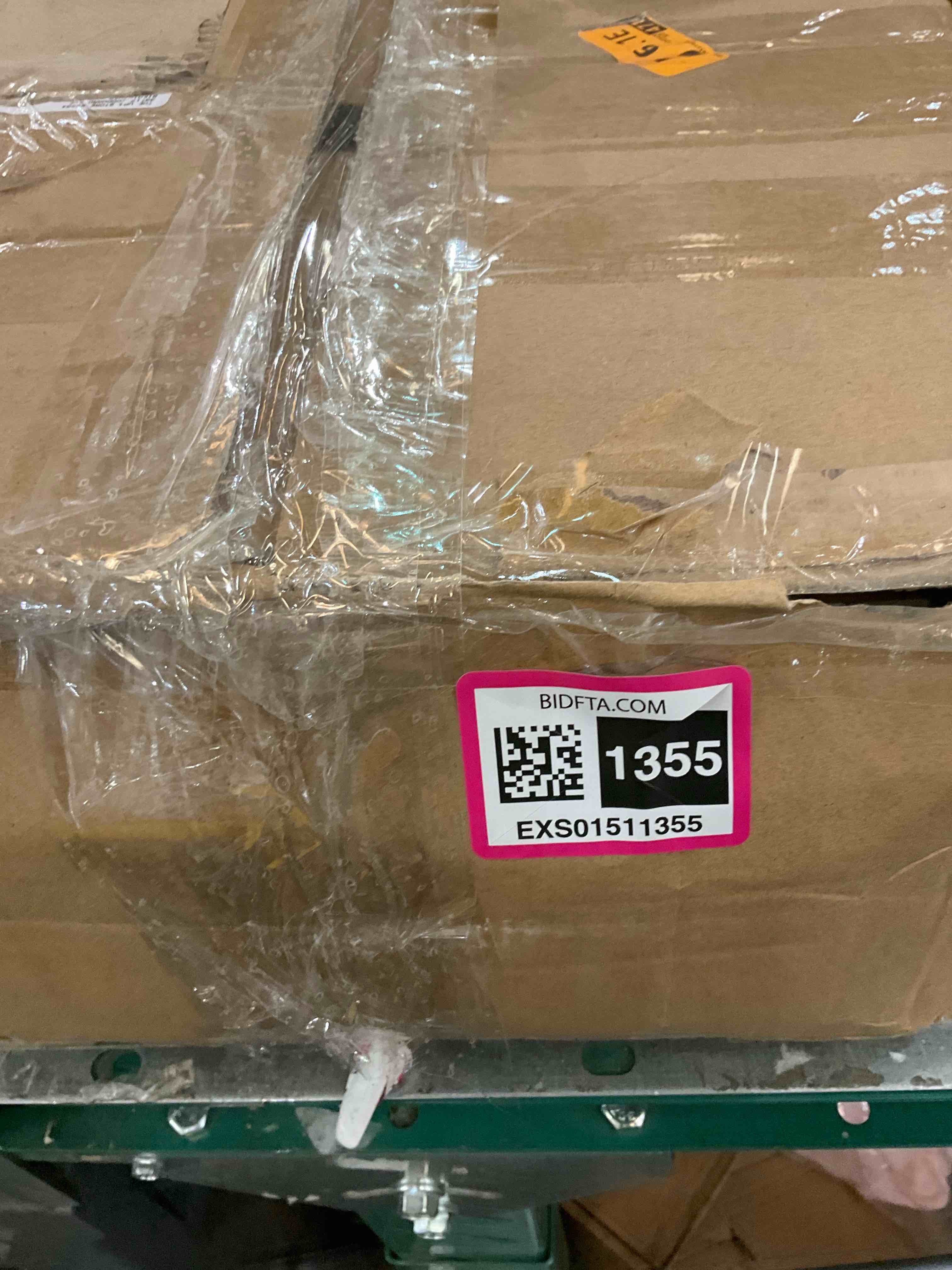 https://s3.amazonaws.com/lotting-images-prod/BargainHunt/EXS01511355_1717096018275.jpeg