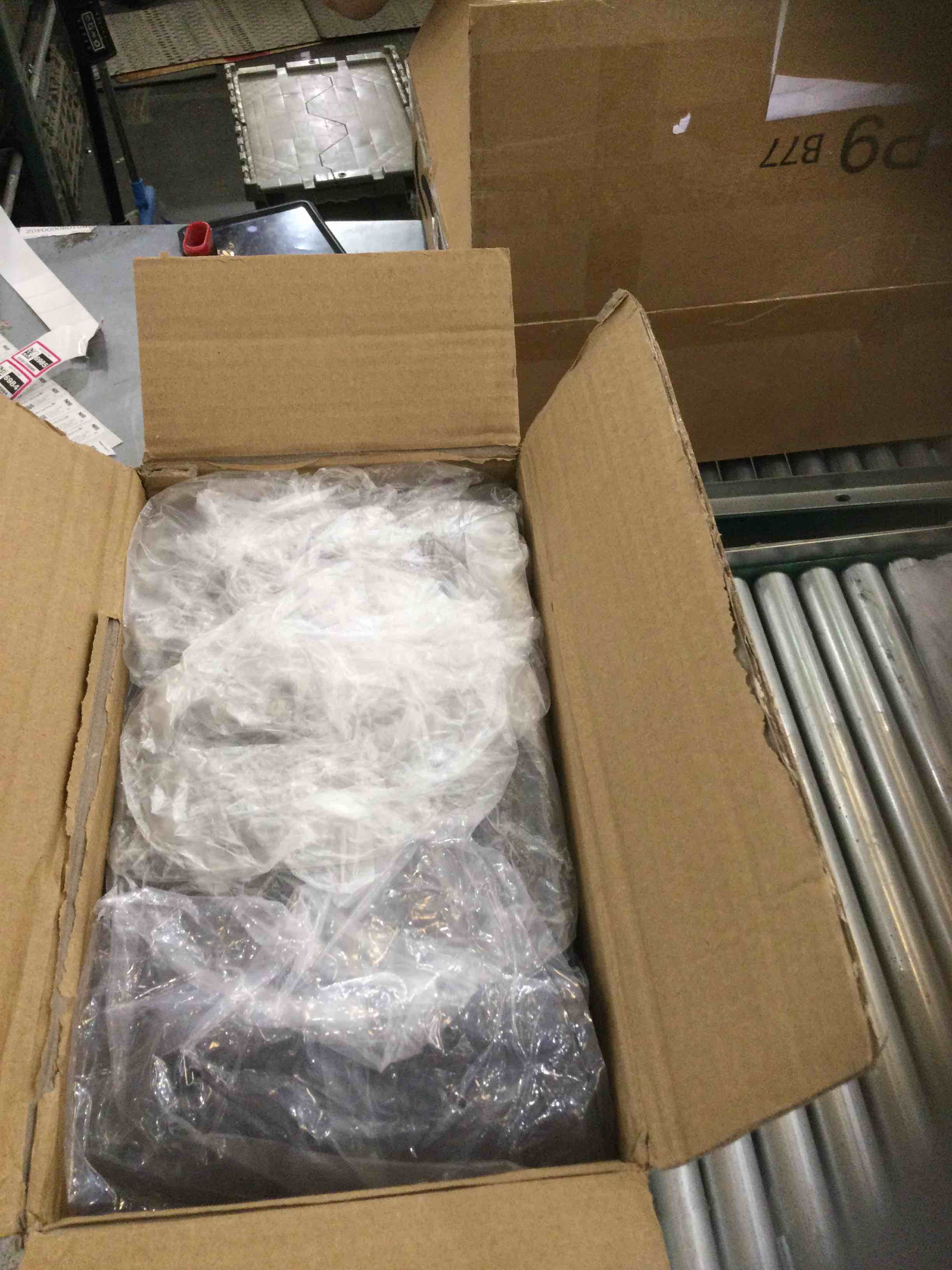 https://s3.amazonaws.com/lotting-images-prod/BargainHunt/EXS01511376_1717181530573.jpeg