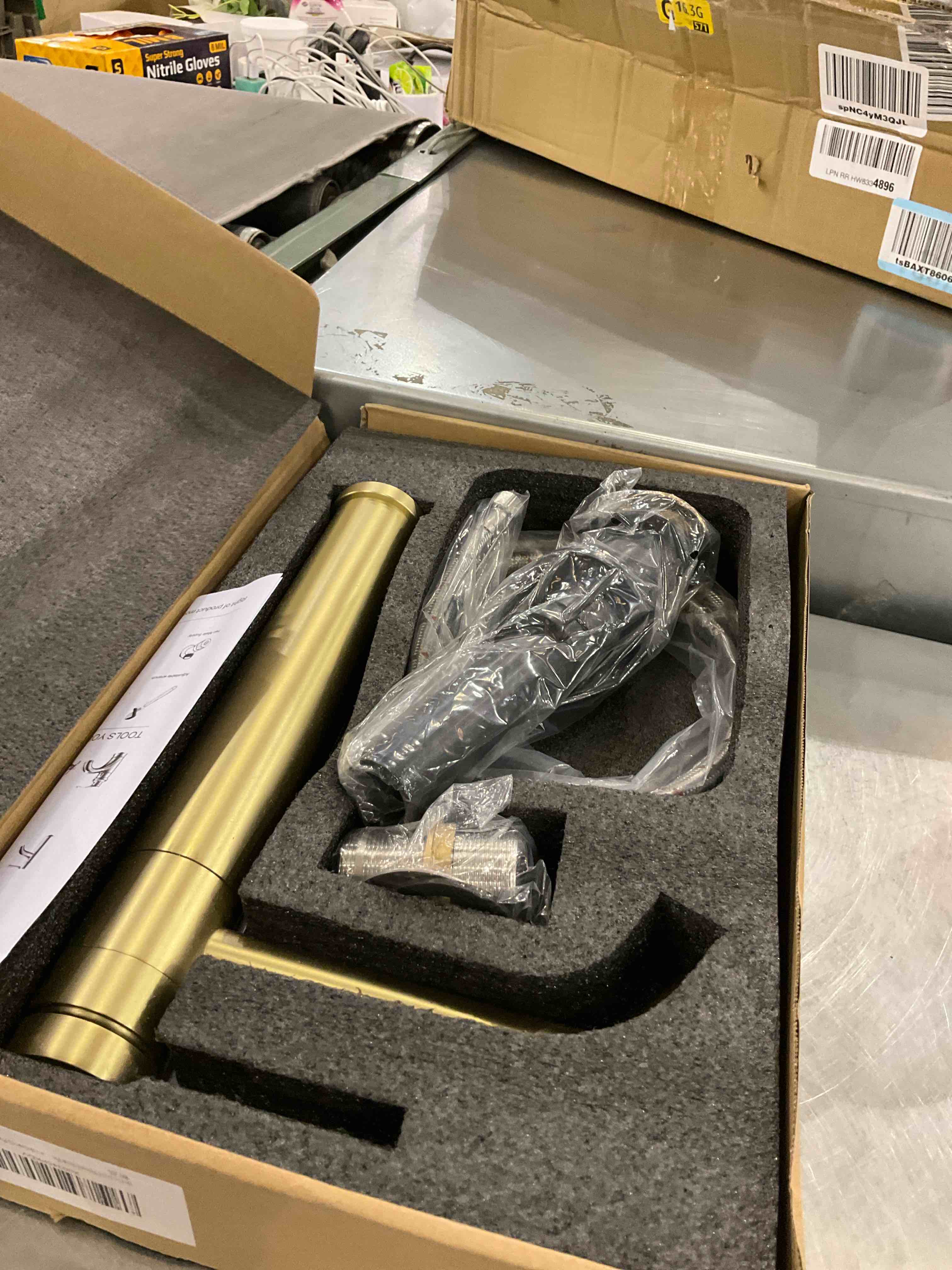 https://s3.amazonaws.com/lotting-images-prod/BargainHunt/EXS01511514_1716986396117.jpeg