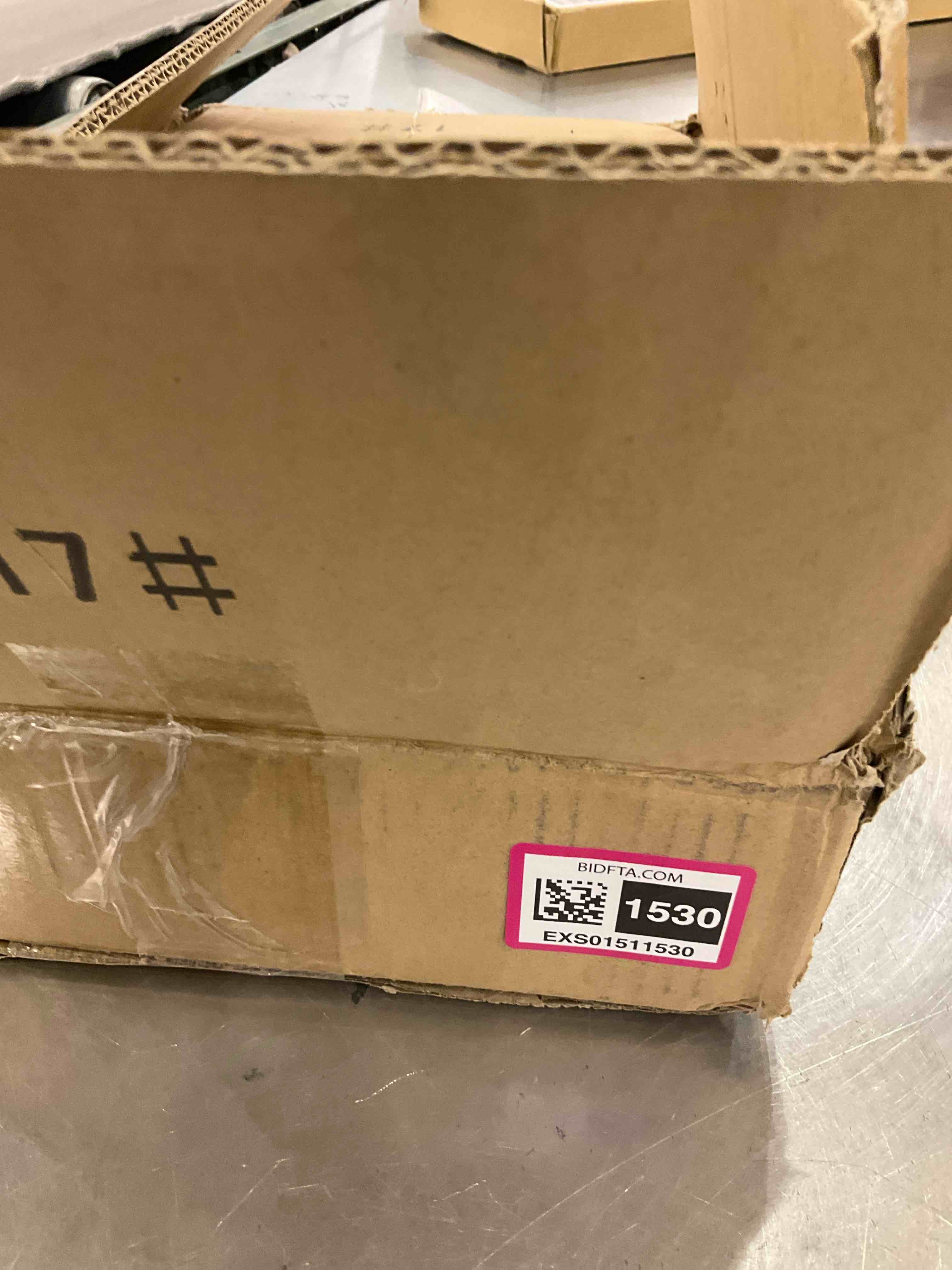 https://s3.amazonaws.com/lotting-images-prod/BargainHunt/EXS01511530_1716986948032.jpeg