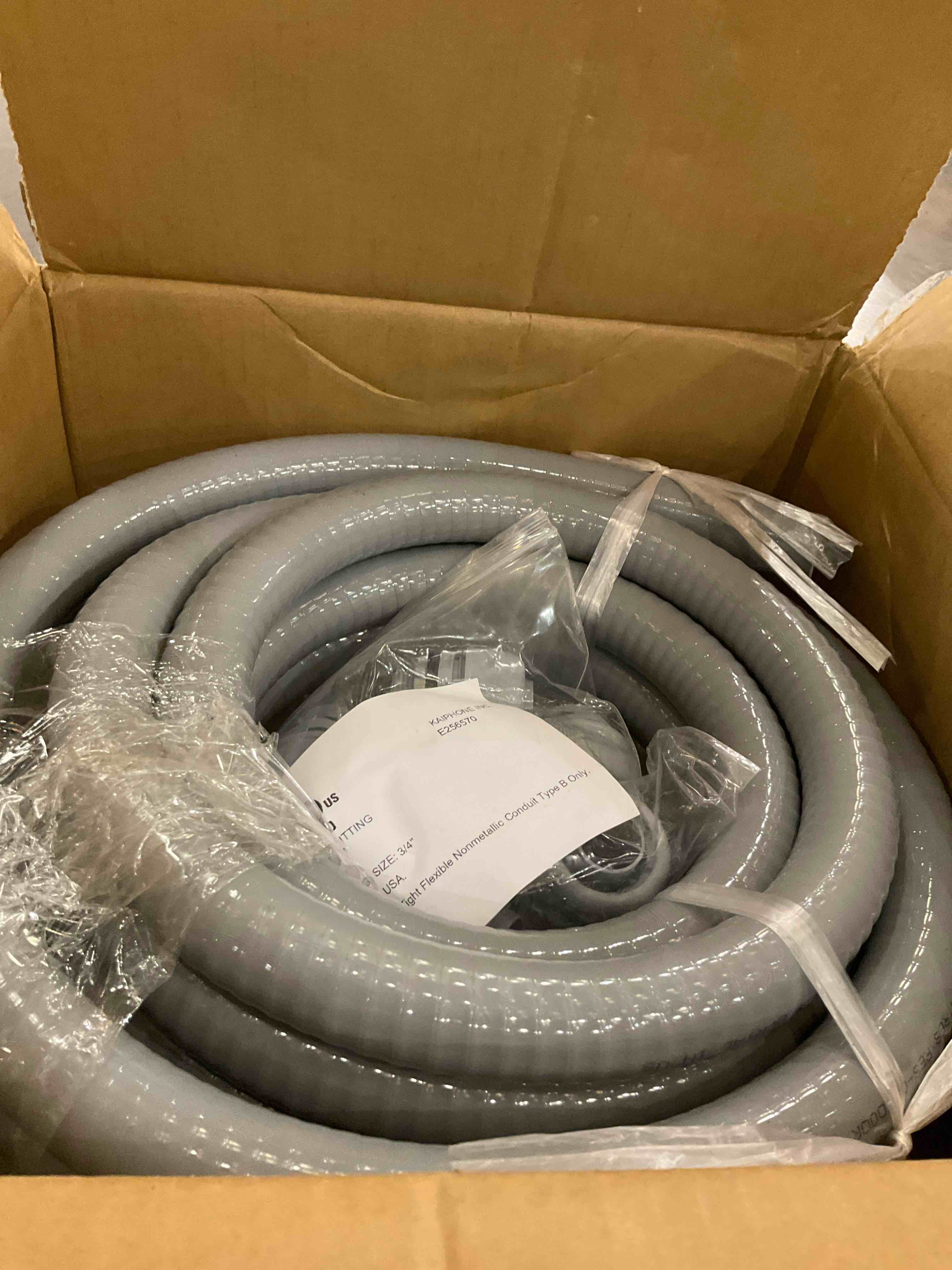 https://s3.amazonaws.com/lotting-images-prod/BargainHunt/EXS01511563_1716992181477.jpeg
