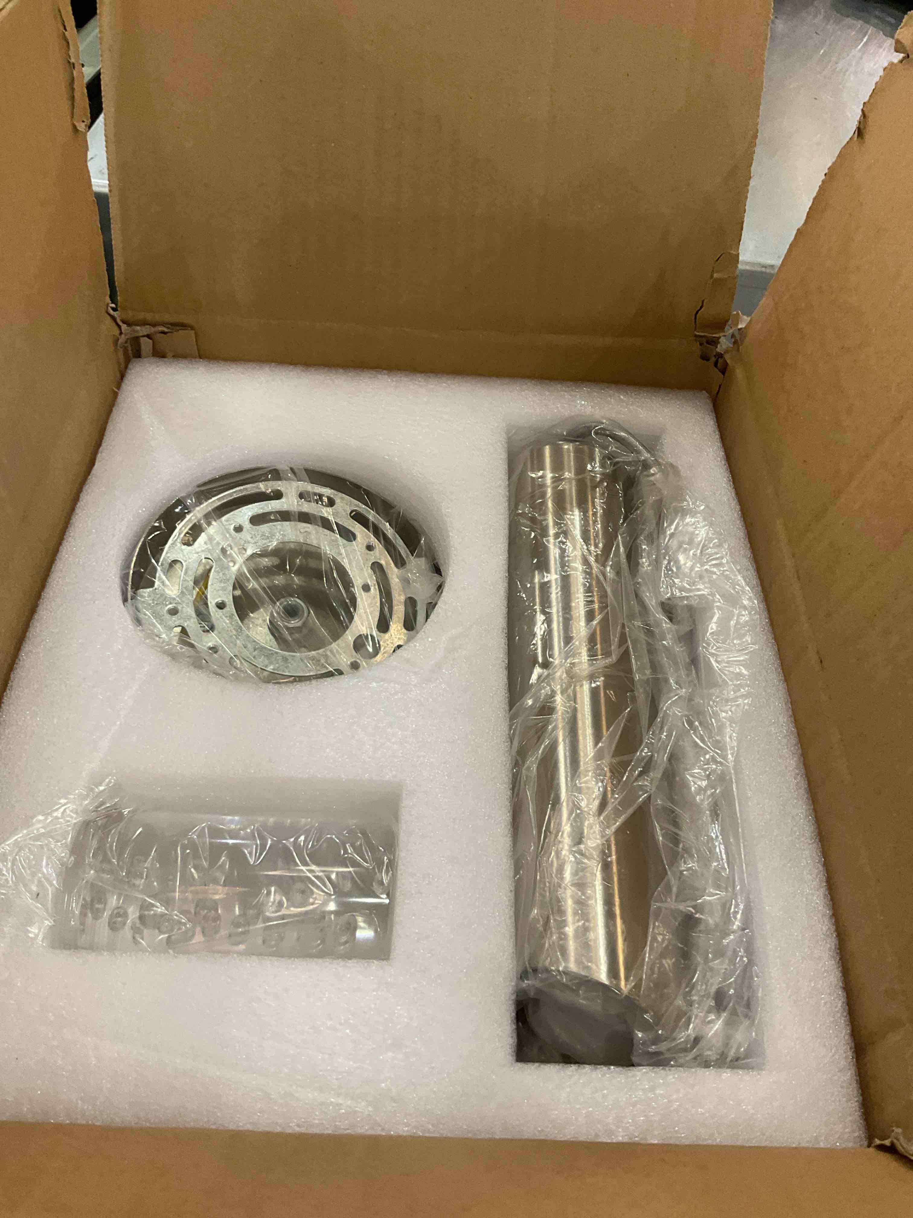 https://s3.amazonaws.com/lotting-images-prod/BargainHunt/EXS01511580_1716993011448.jpeg