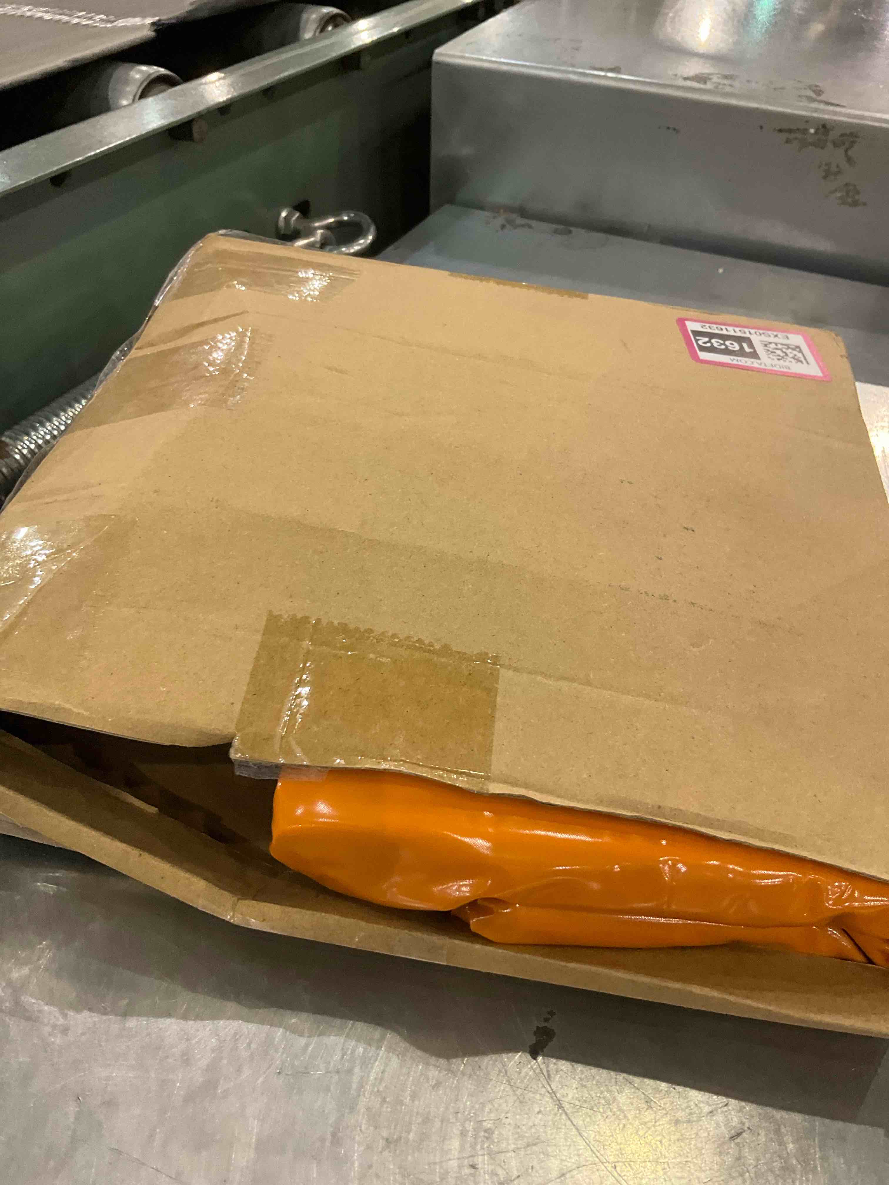 https://s3.amazonaws.com/lotting-images-prod/BargainHunt/EXS01511632_1717068310812.jpeg