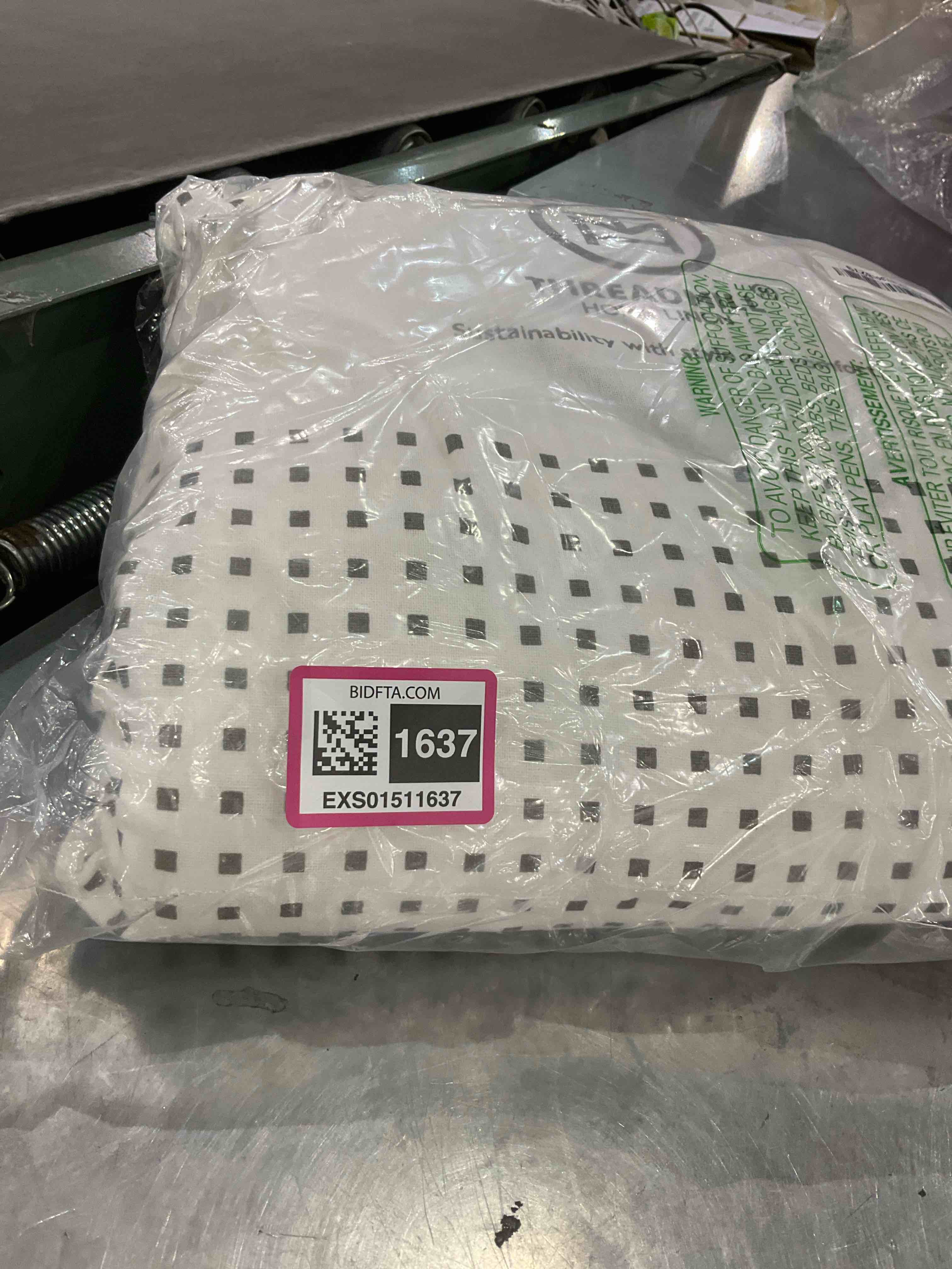 https://s3.amazonaws.com/lotting-images-prod/BargainHunt/EXS01511637_1717068744322.jpeg