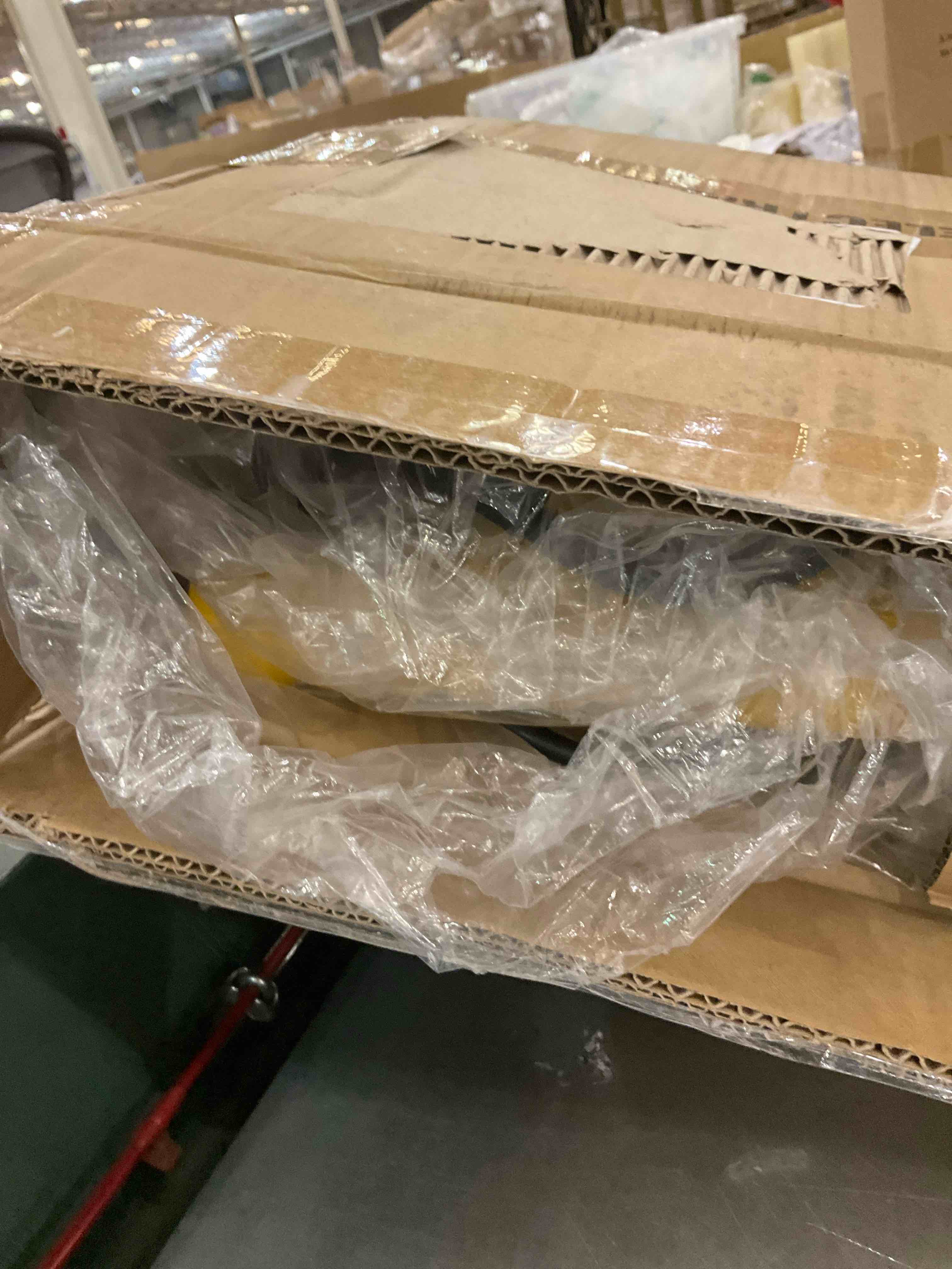 https://s3.amazonaws.com/lotting-images-prod/BargainHunt/EXS01511734_1717080735069.jpeg