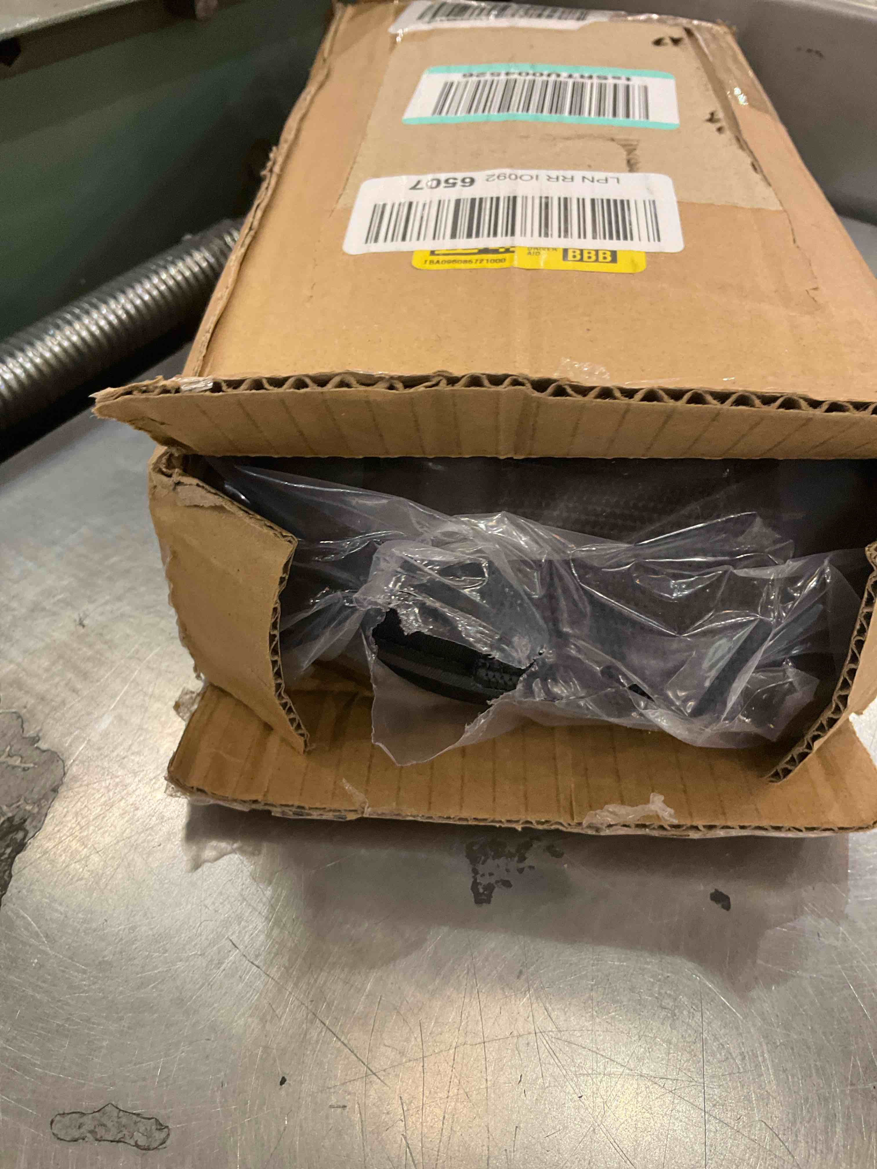 https://s3.amazonaws.com/lotting-images-prod/BargainHunt/EXS01511736_1717081011036.jpeg