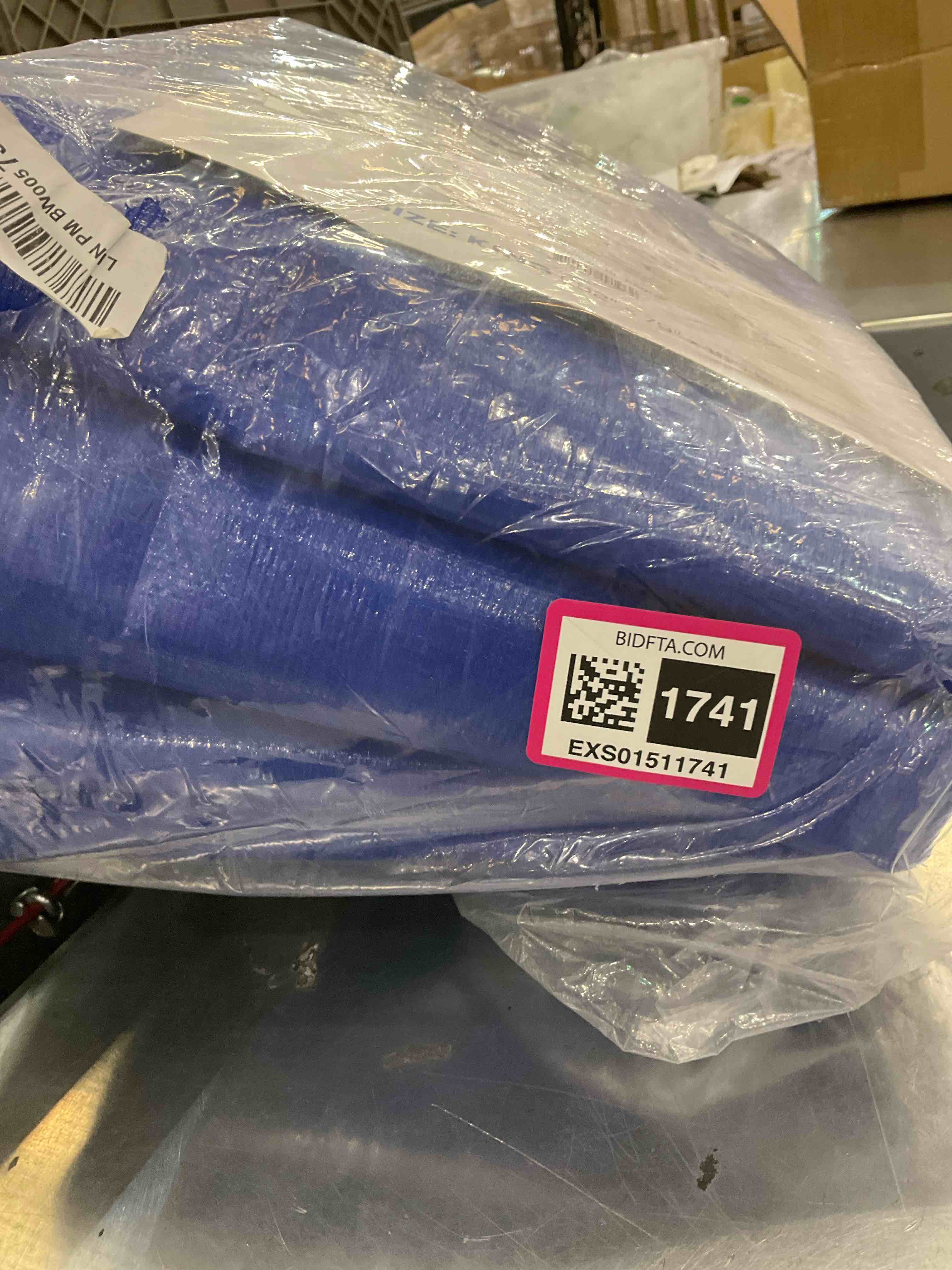 https://s3.amazonaws.com/lotting-images-prod/BargainHunt/EXS01511741_1717081405107.jpeg