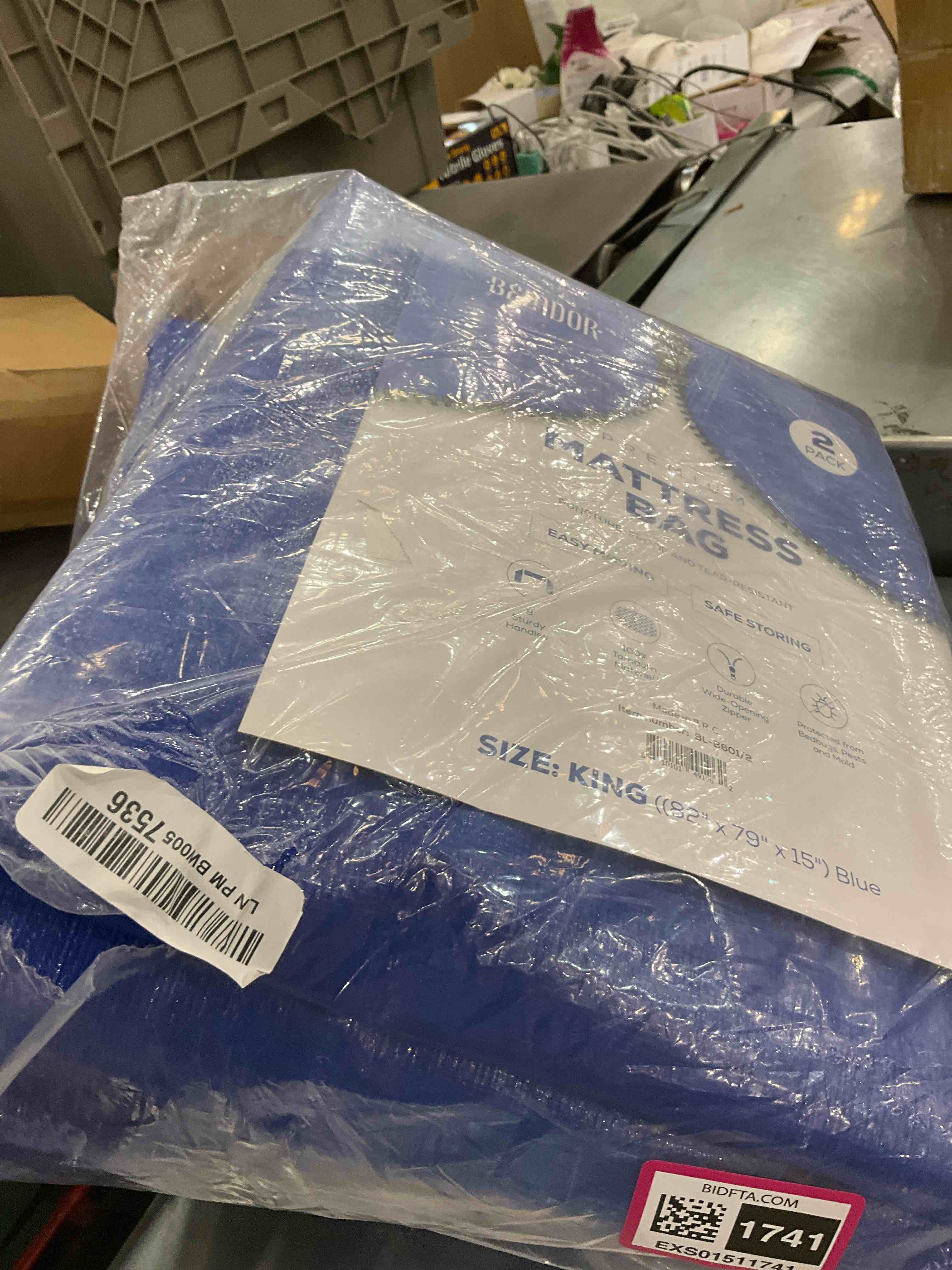 https://s3.amazonaws.com/lotting-images-prod/BargainHunt/EXS01511741_1717081407082.jpeg