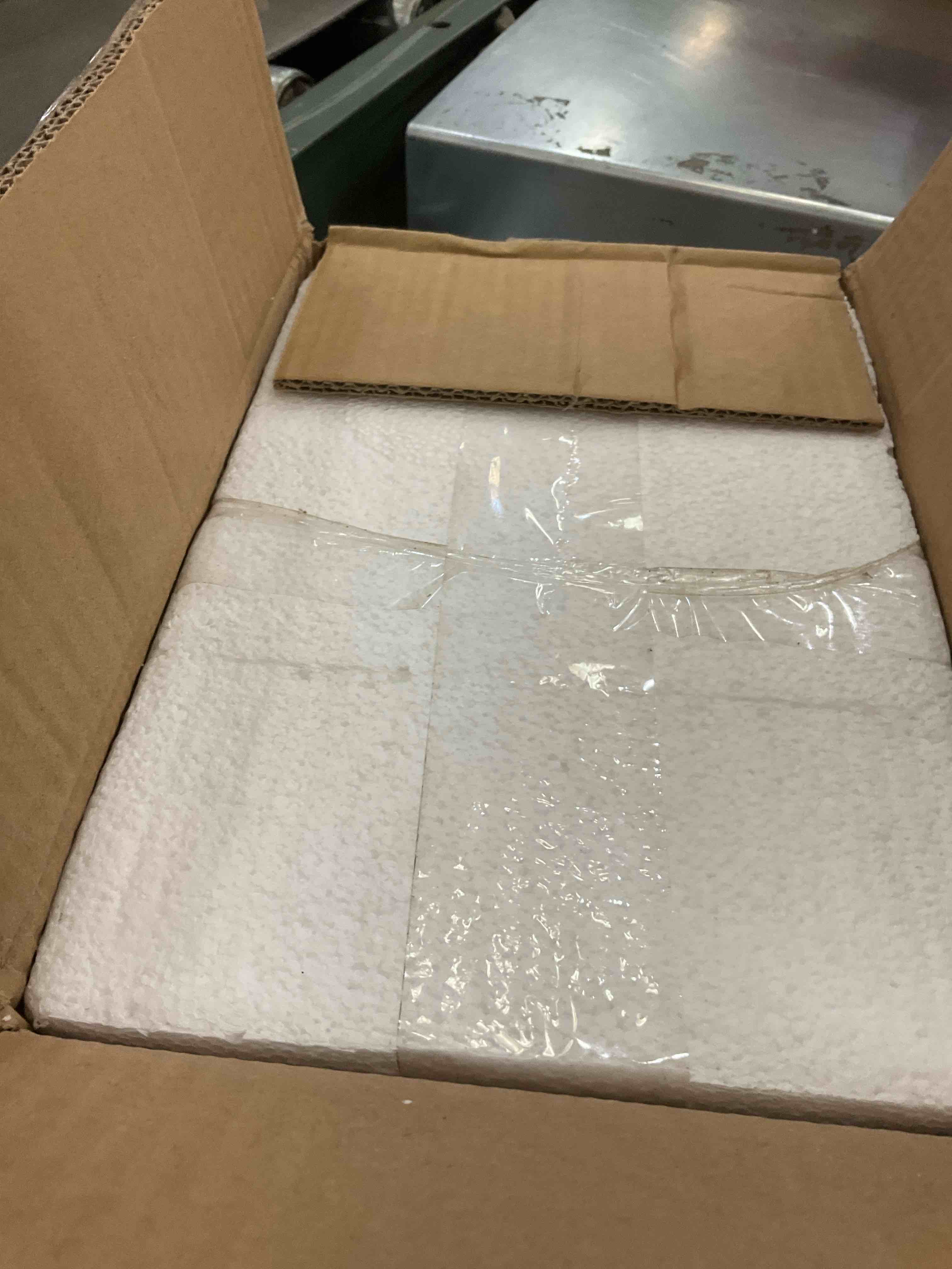 https://s3.amazonaws.com/lotting-images-prod/BargainHunt/EXS01511744_1717081701096.jpeg