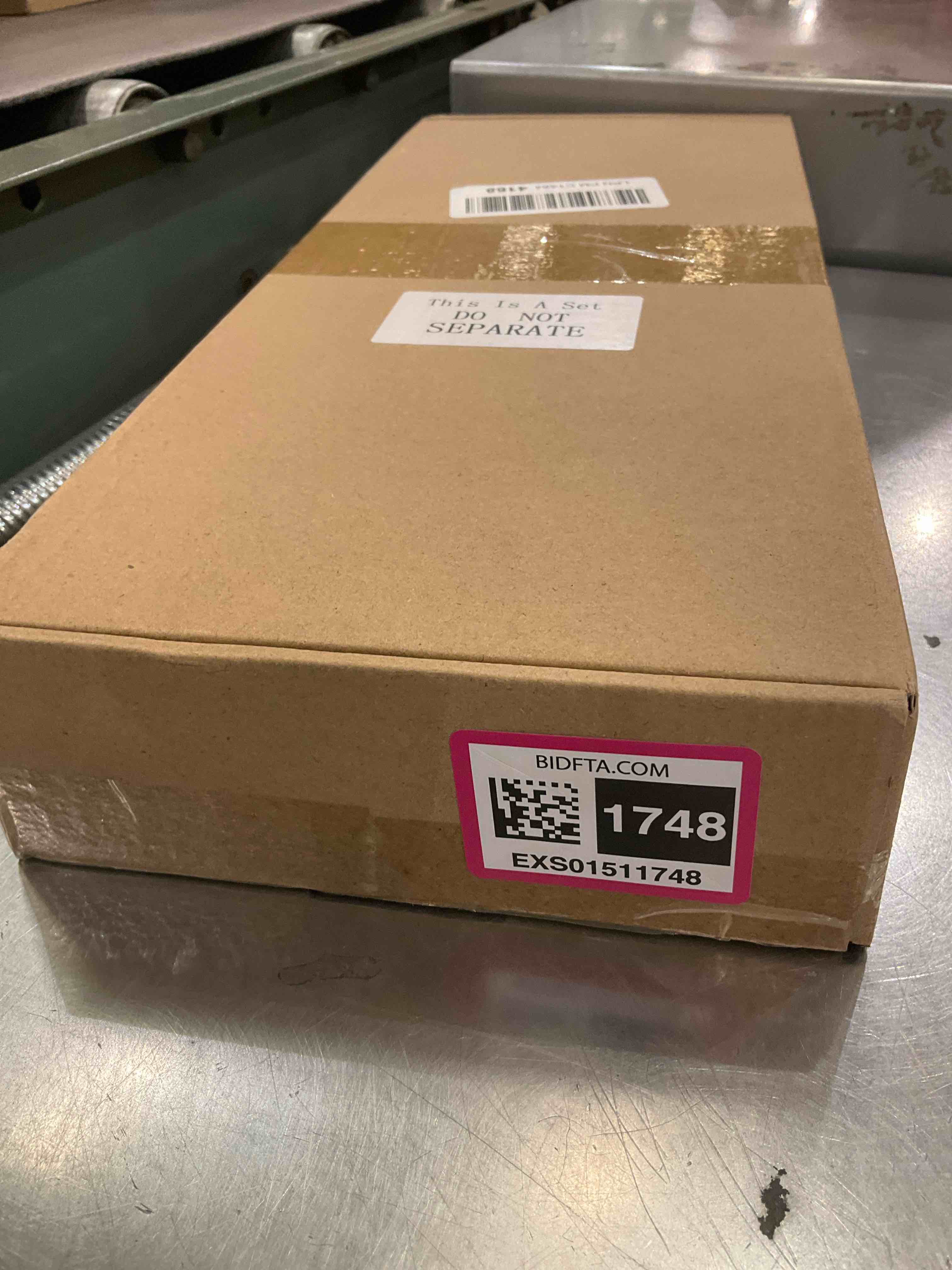 https://s3.amazonaws.com/lotting-images-prod/BargainHunt/EXS01511748_1717082050169.jpeg