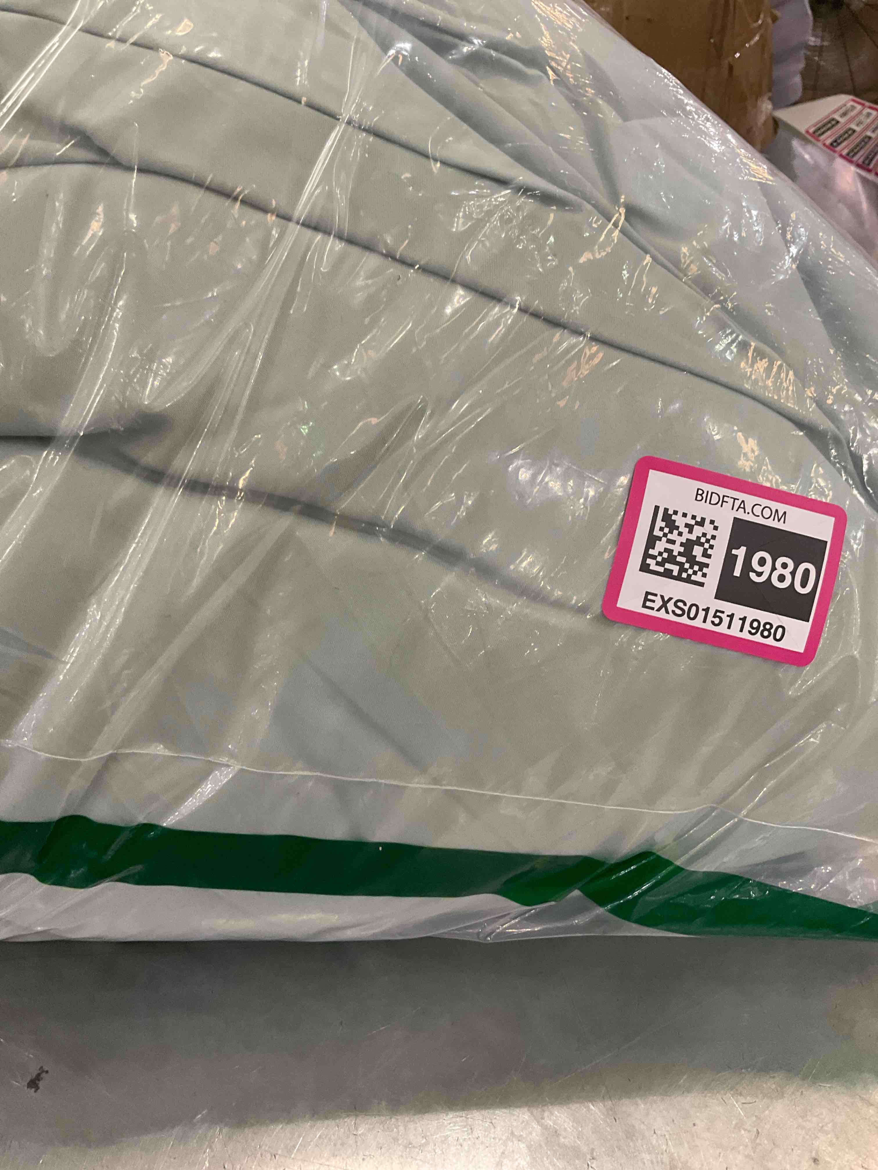 https://s3.amazonaws.com/lotting-images-prod/BargainHunt/EXS01511980_1717176748658.jpeg