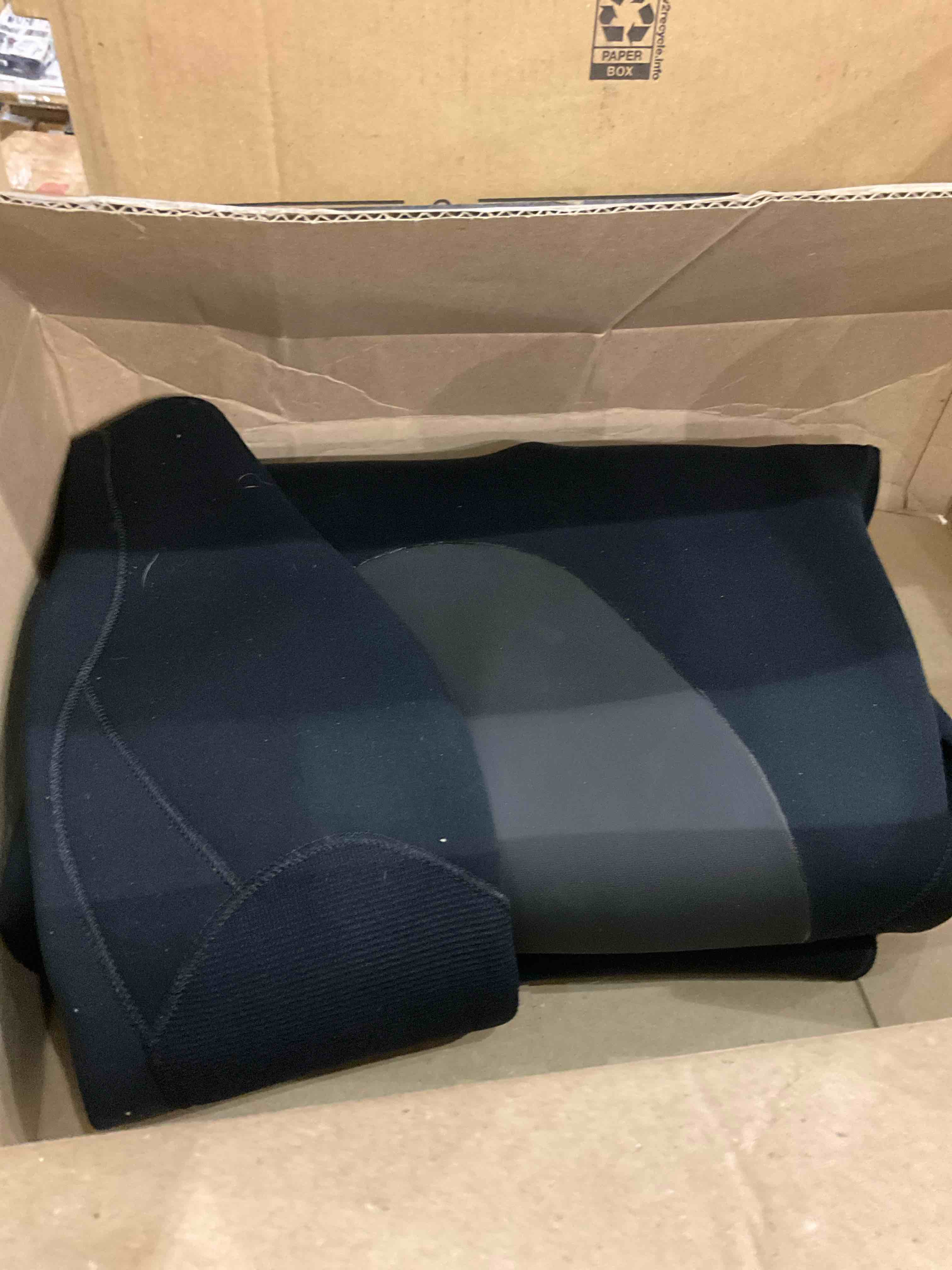 https://s3.amazonaws.com/lotting-images-prod/BargainHunt/EXS01512027_1718193456550.jpeg