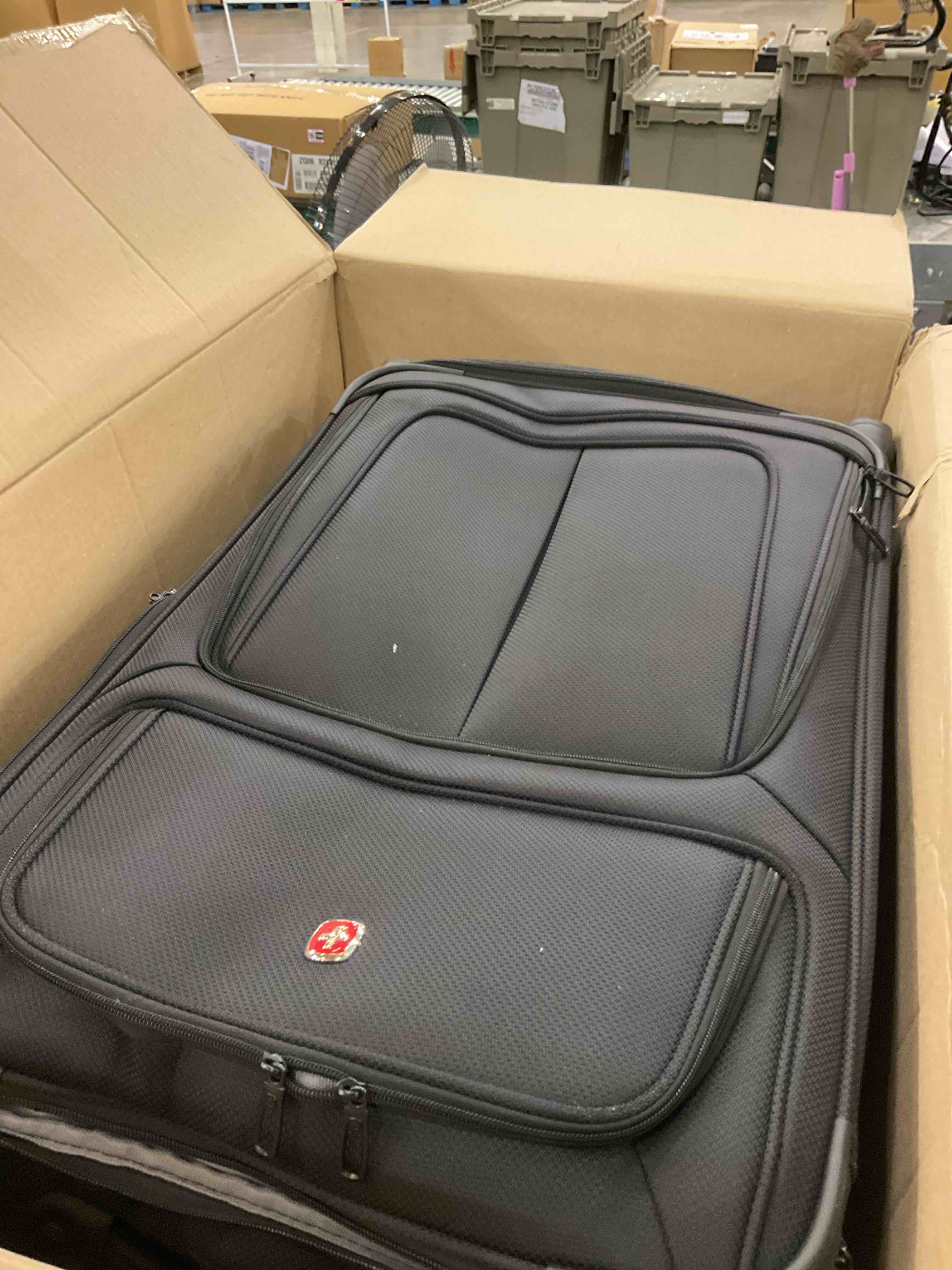 https://s3.amazonaws.com/lotting-images-prod/BargainHunt/EXS01512102_1718203295276.jpeg