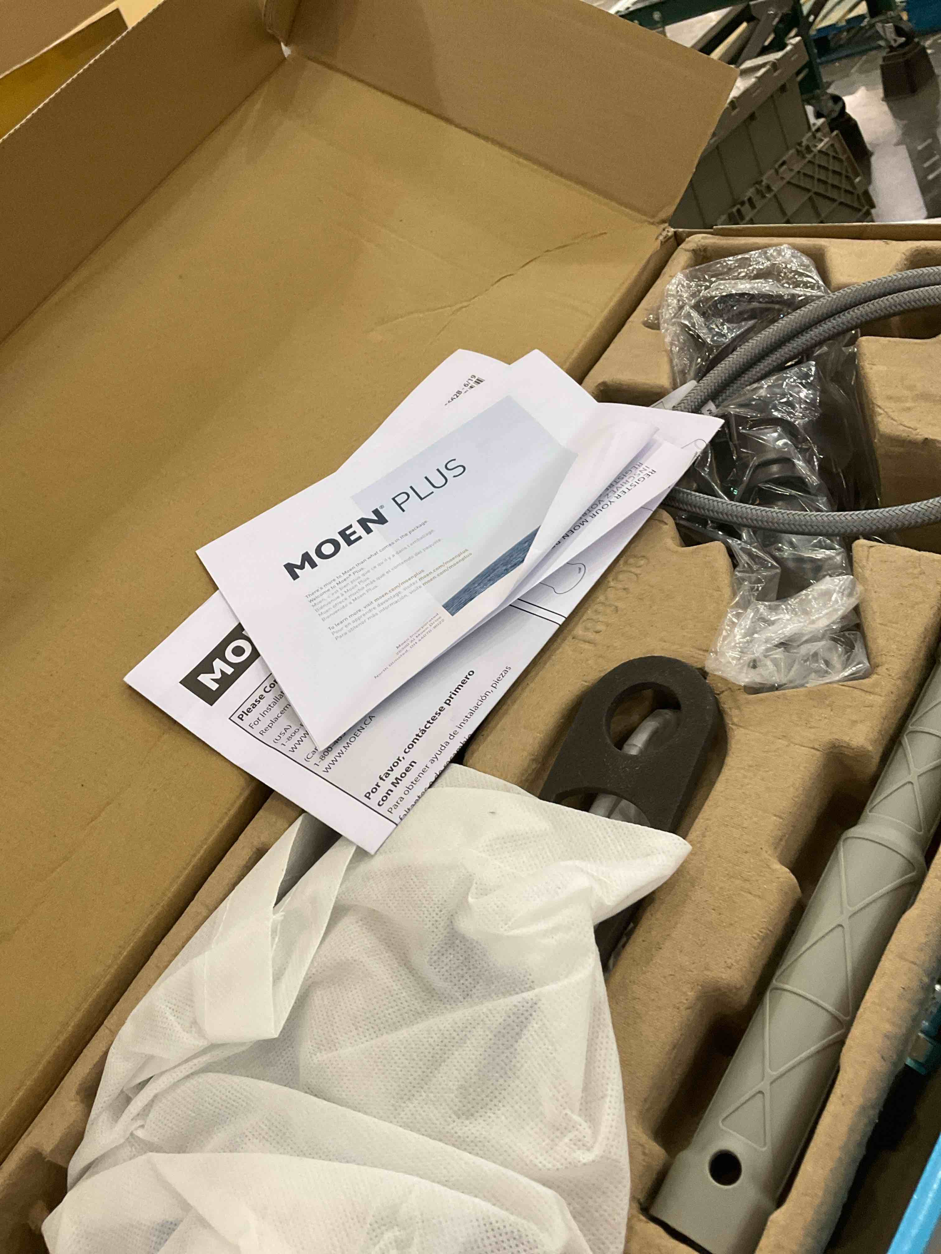 https://s3.amazonaws.com/lotting-images-prod/BargainHunt/EXS01512188_1718218078672.jpeg