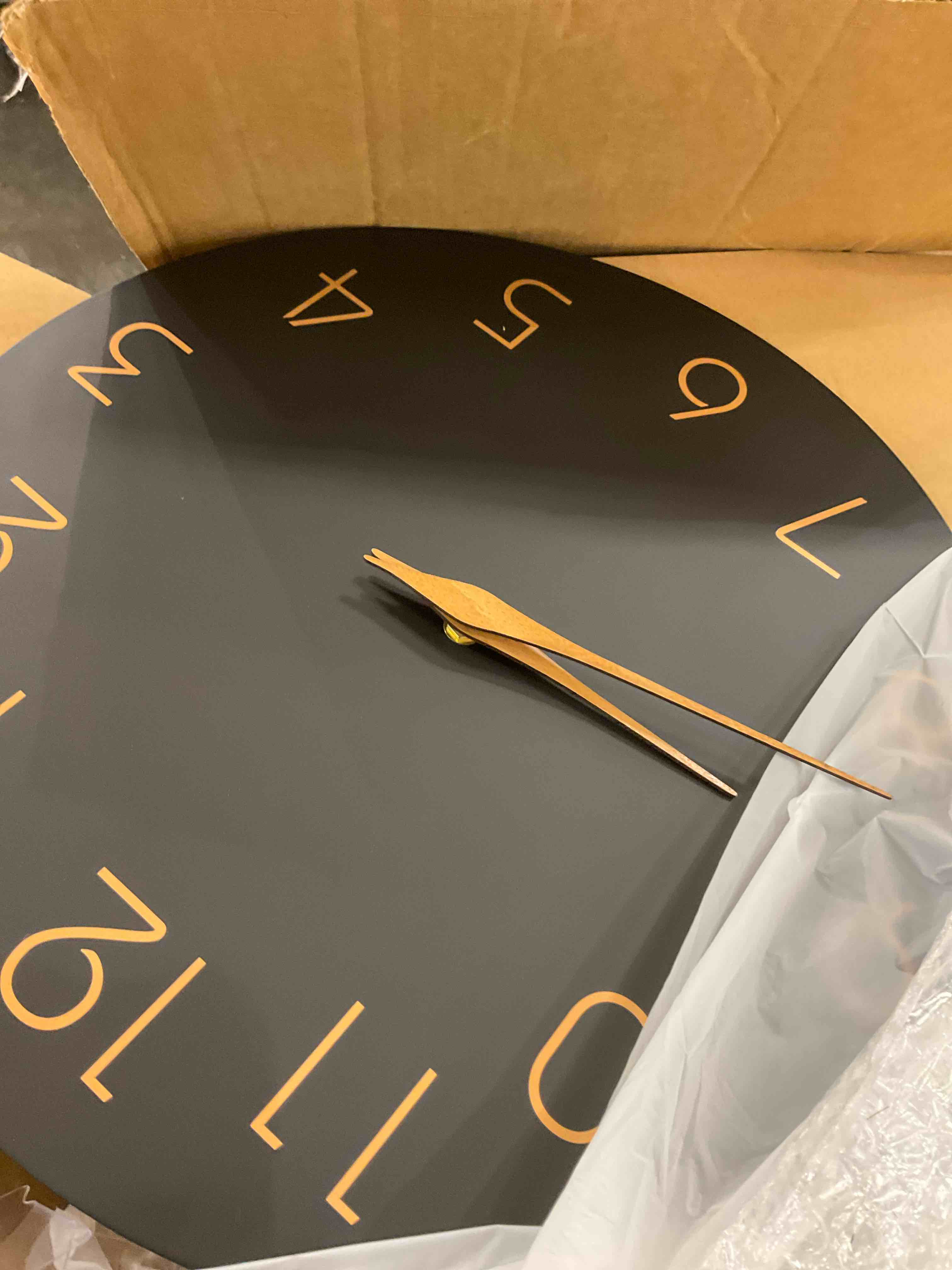 Mosewa Wall Clock 16 Inch Black Wall Clocks Battery Operated Silent Non-Ticking - Simple Minimalist Rose Gold Numbers Clock Decorative for Bedroom,Living Room, Kitchen,Home,Office(16" Black)
